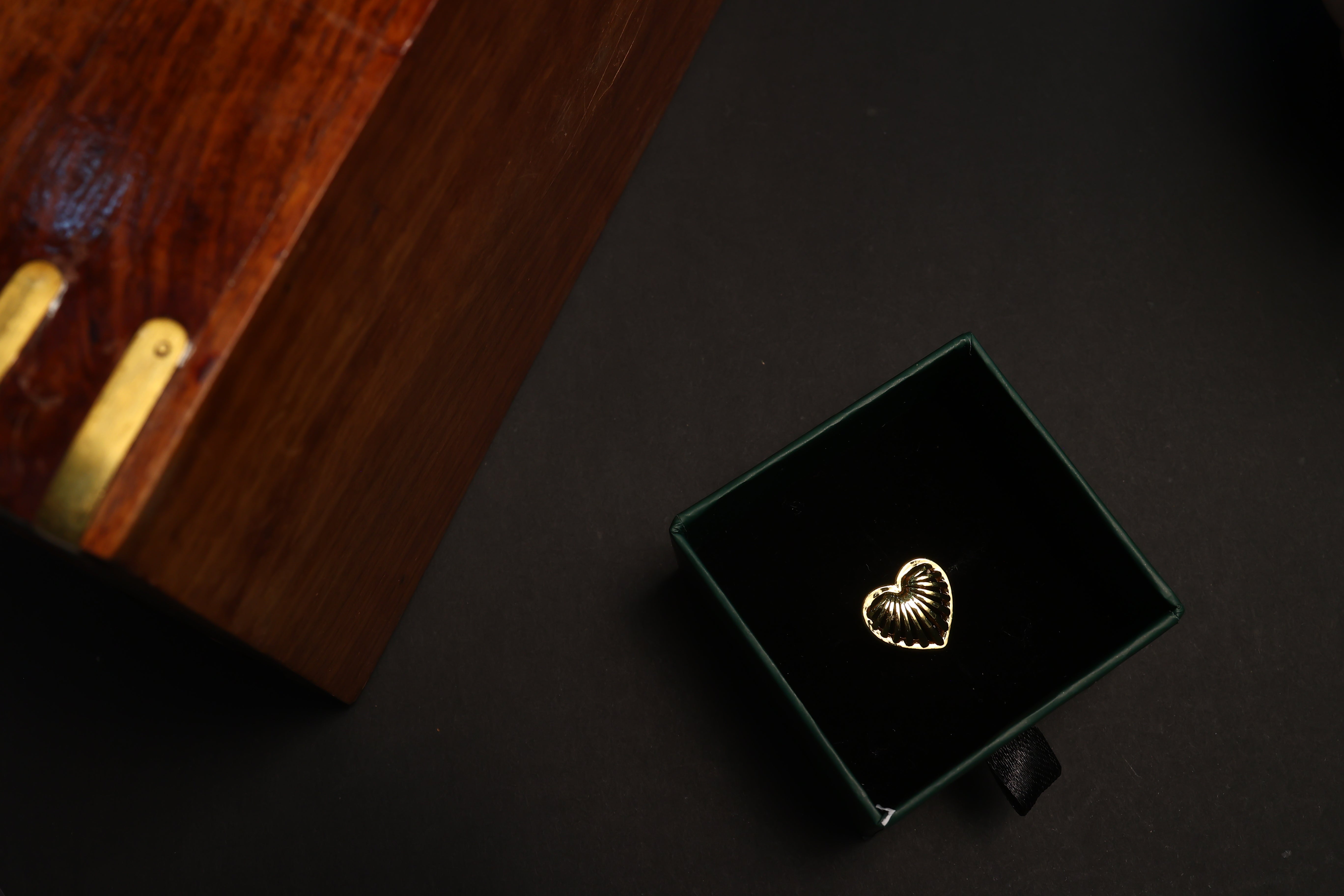 Artklim Gold Plated Elegant Adjustable Ring for Women