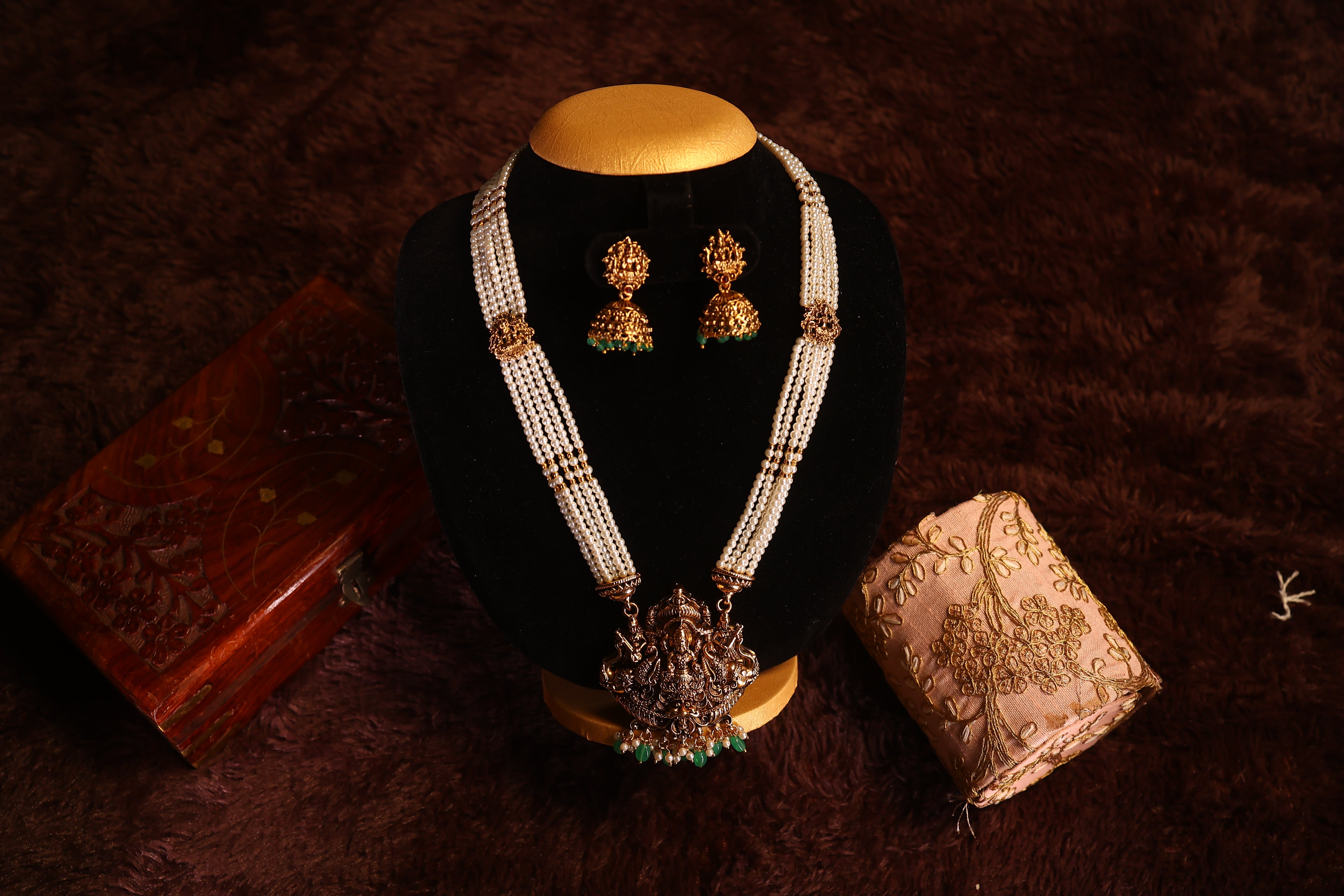 Lakshmi Motif Long Haram