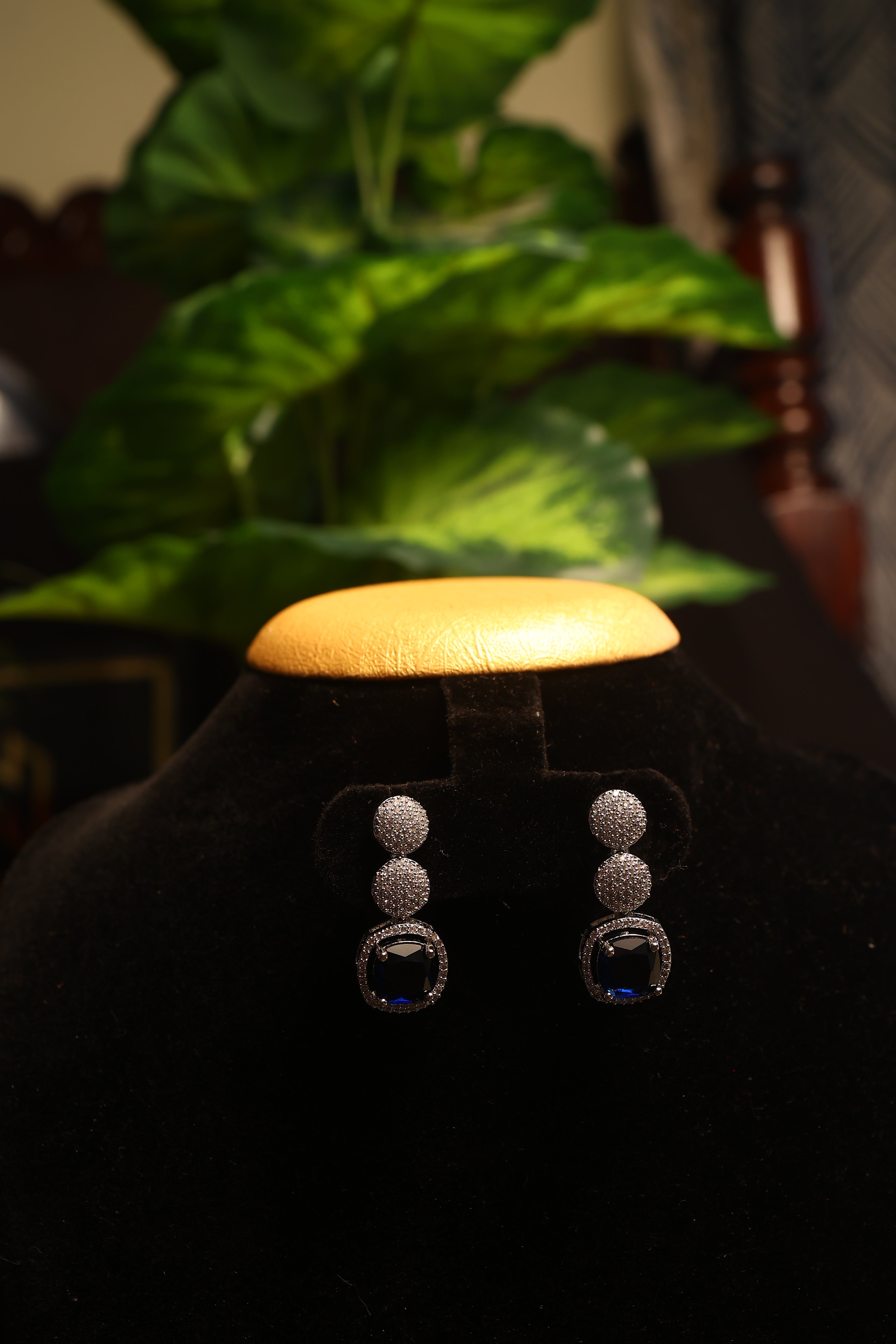 Vibrant Diamond AD Necklace with Earrings.