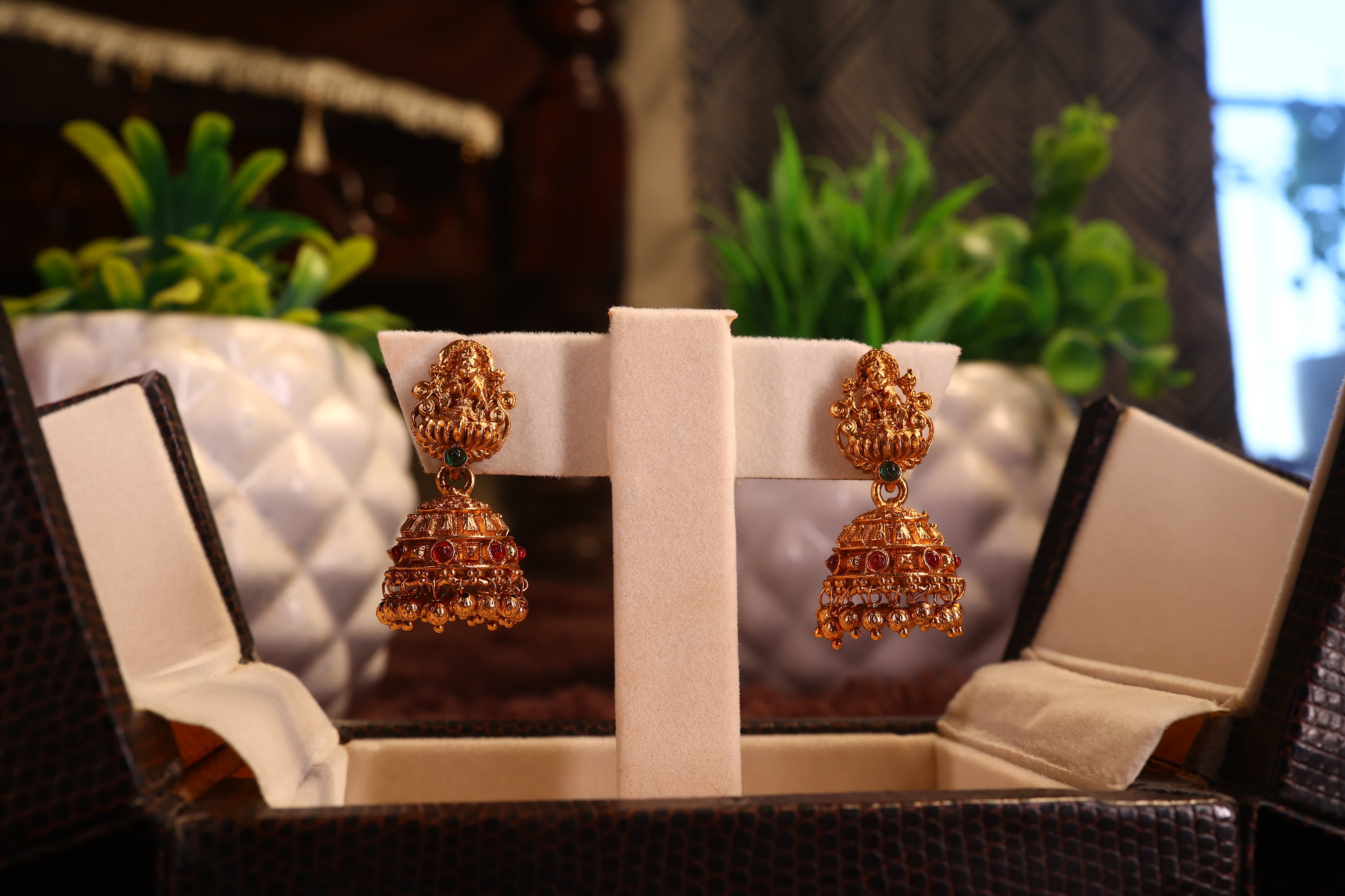 Attigai Style Lakshmi Pearl Traditional Choker Set