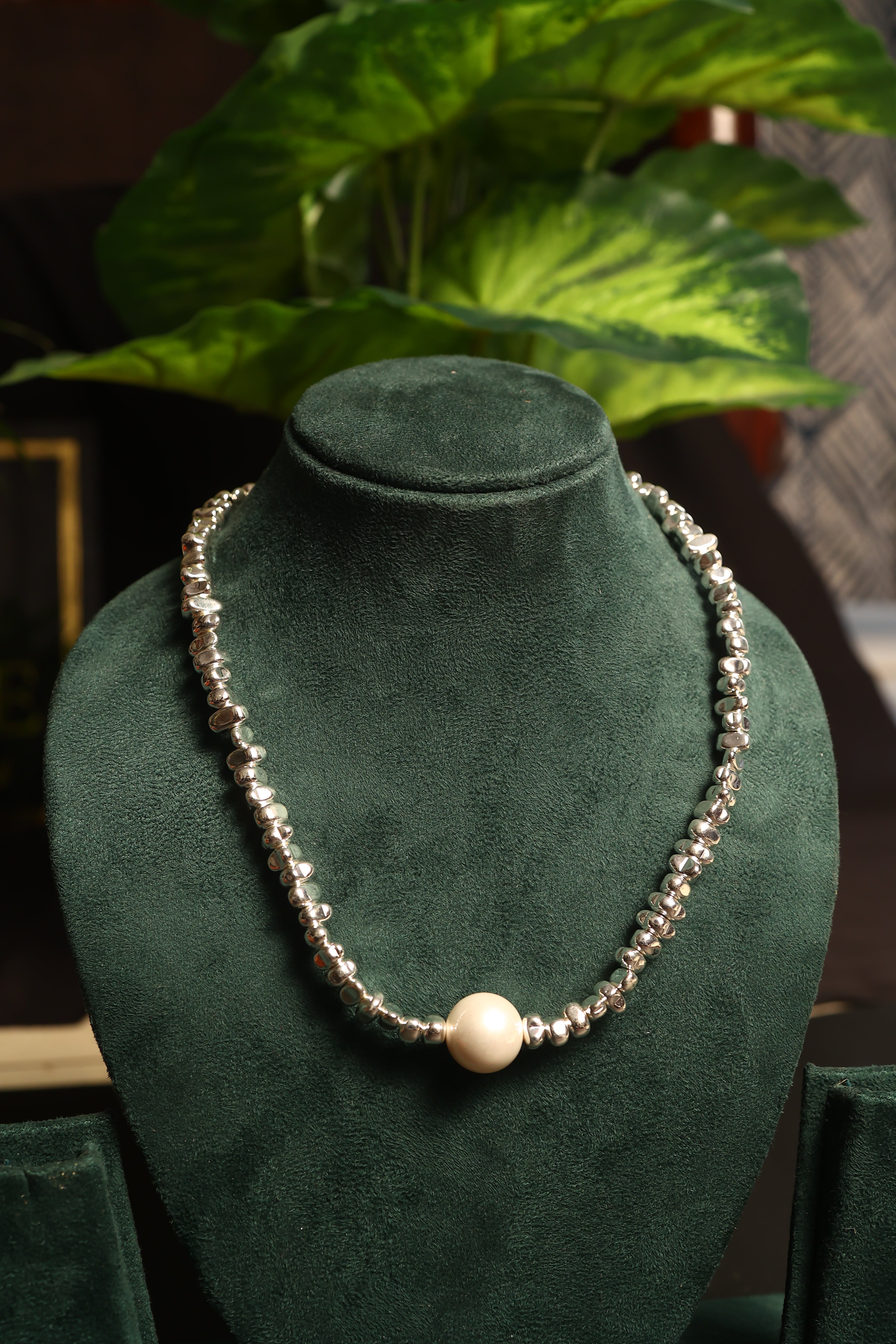 Silver Metal Pearl Pendent Necklace-