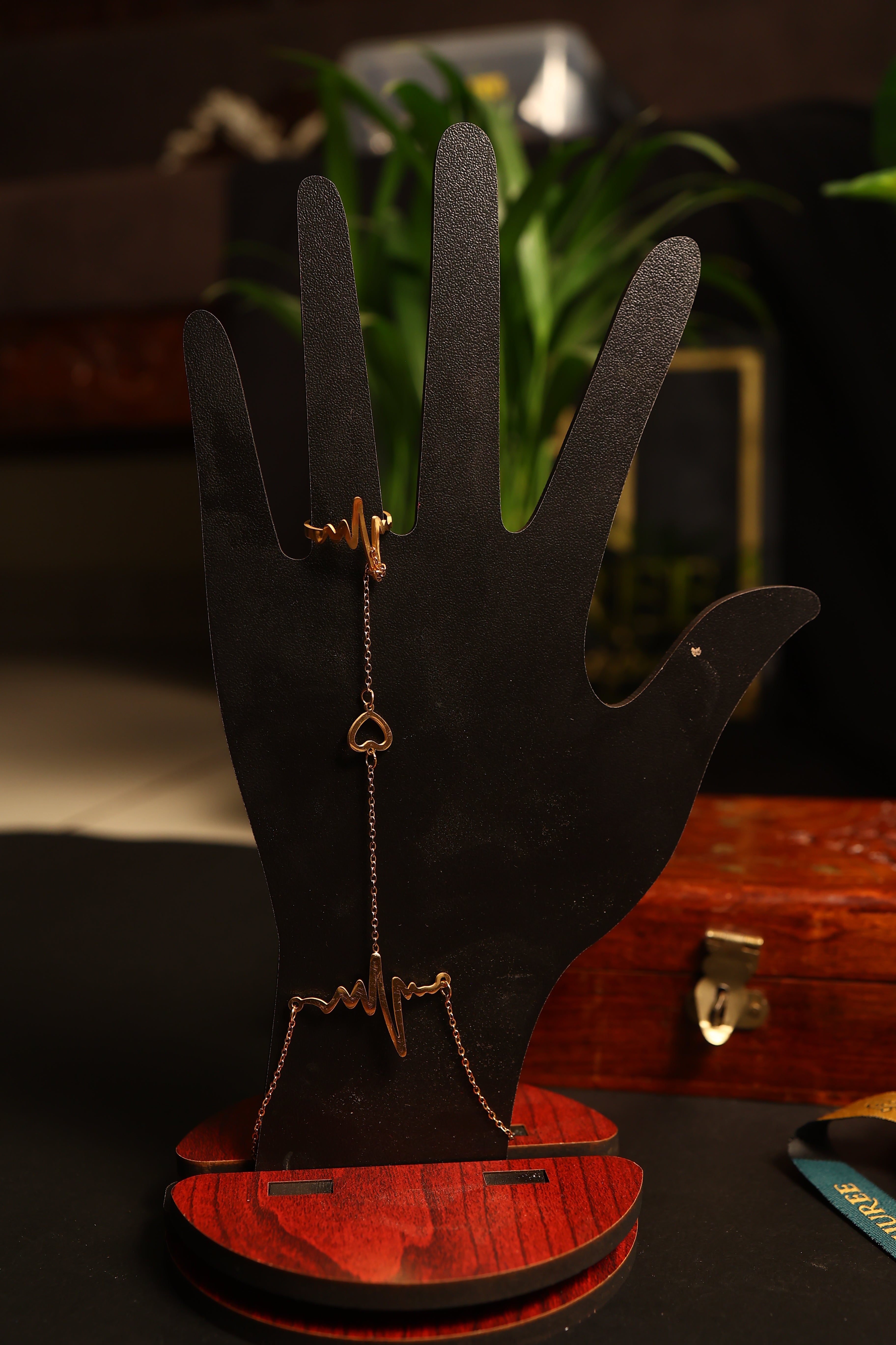 Adjustable Anti Tarnish Hand Chain