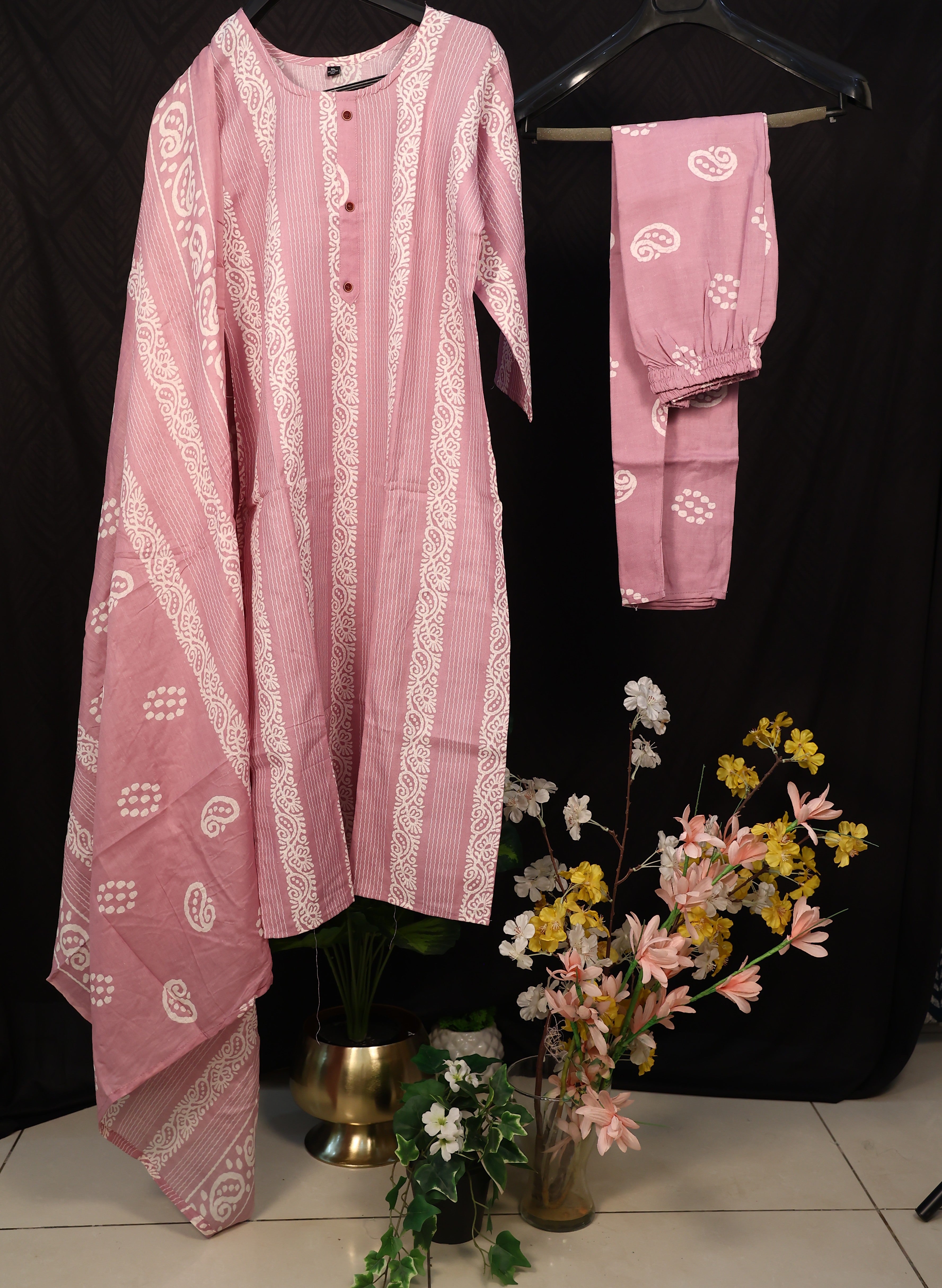 Floral Printed Panelled Round Neck light purple pure Cotton Kurta With Pant & Dupatta