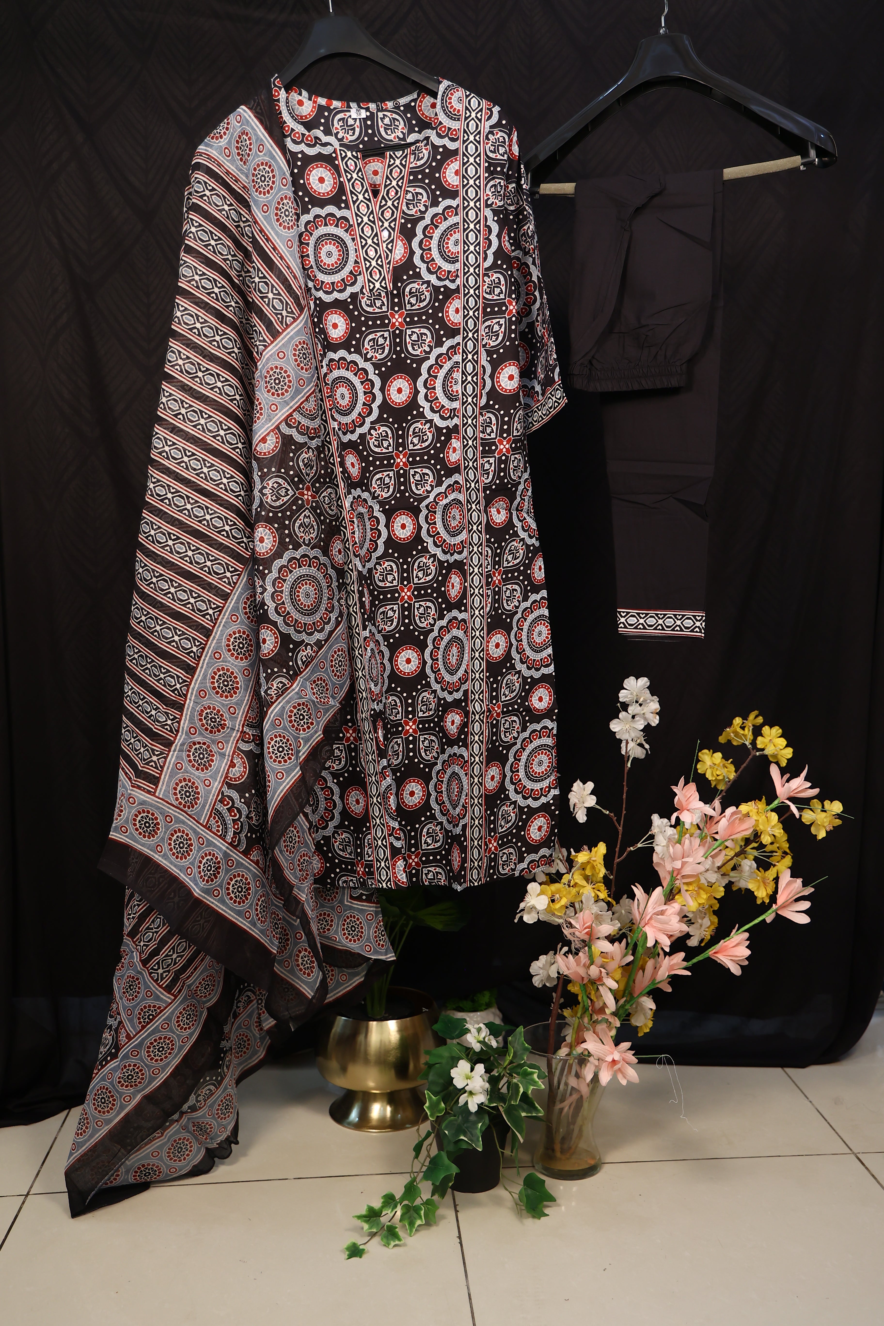 Black Cotton Printed Dupatta & Kurta Set