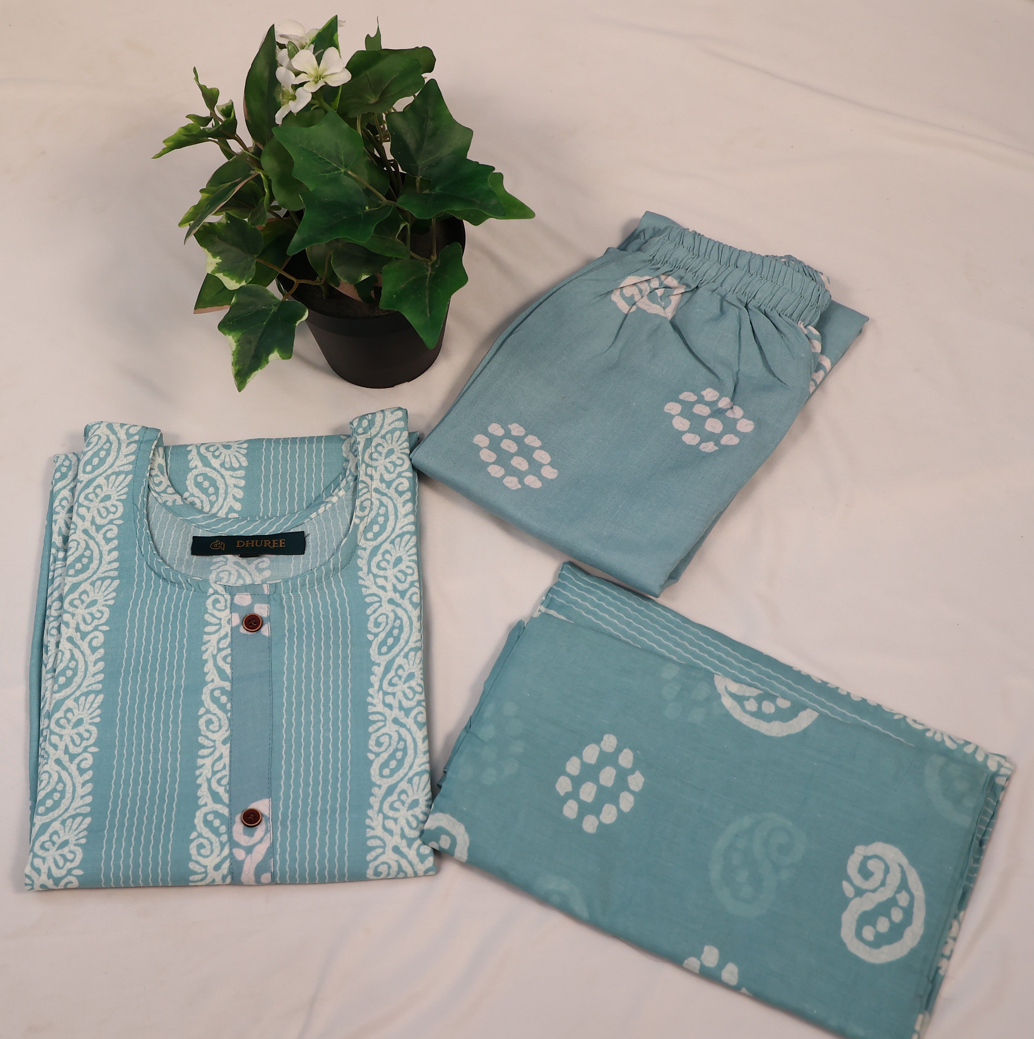Floral Printed Regular Cotton Blend Kurta with Trouser.