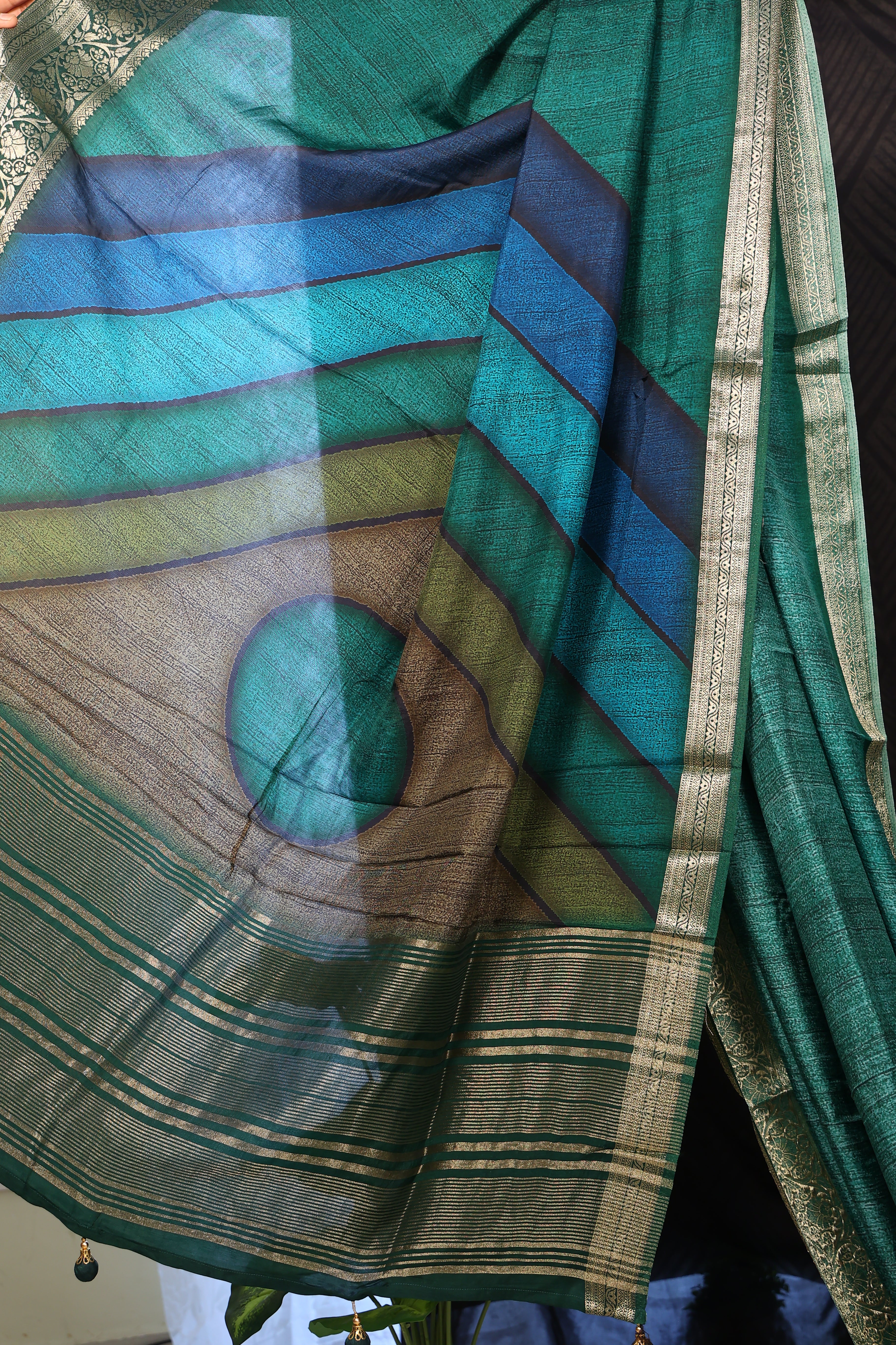 - DHUREE DOLA SILK SAREE.