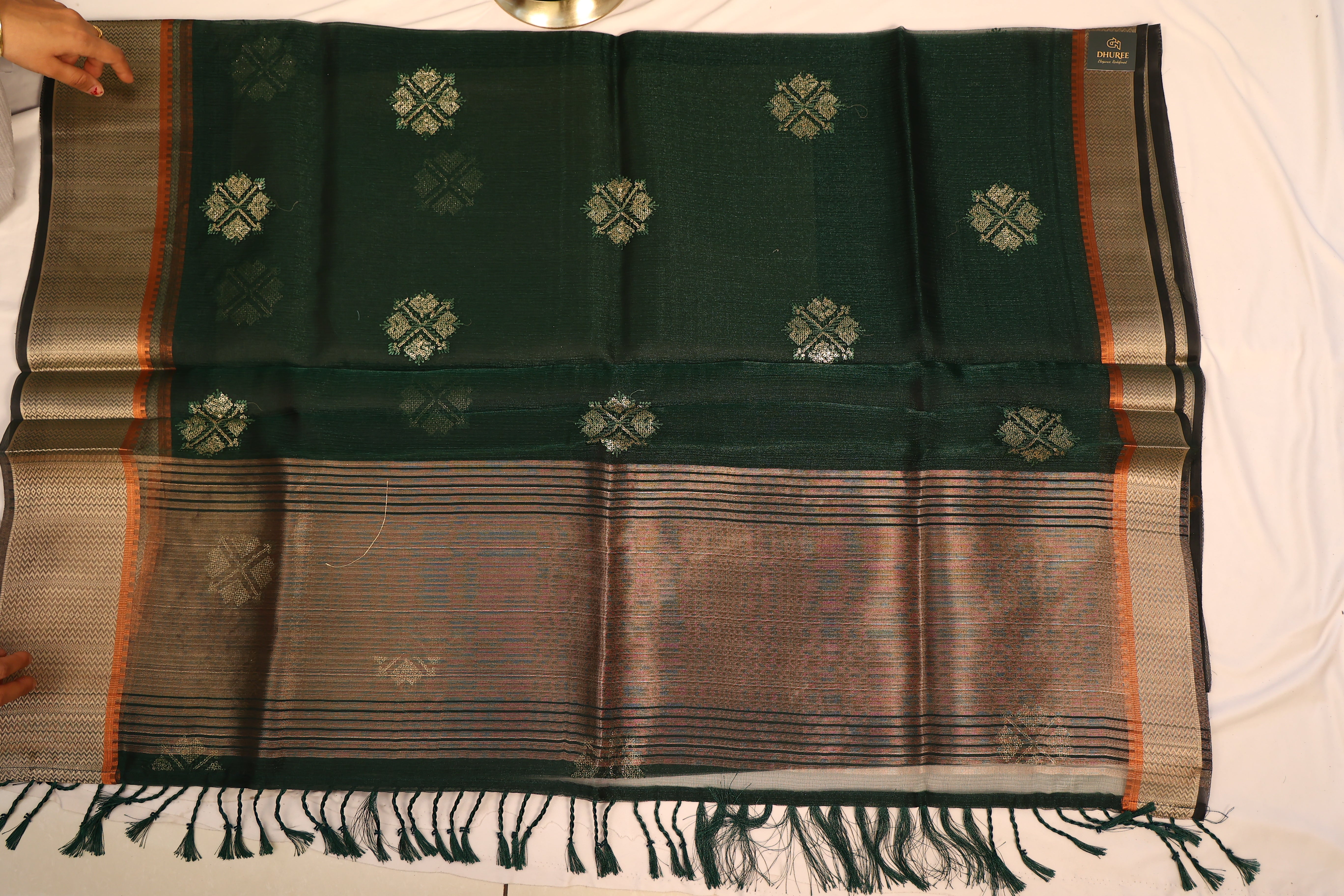 - DHUREE LINEN SAREE.