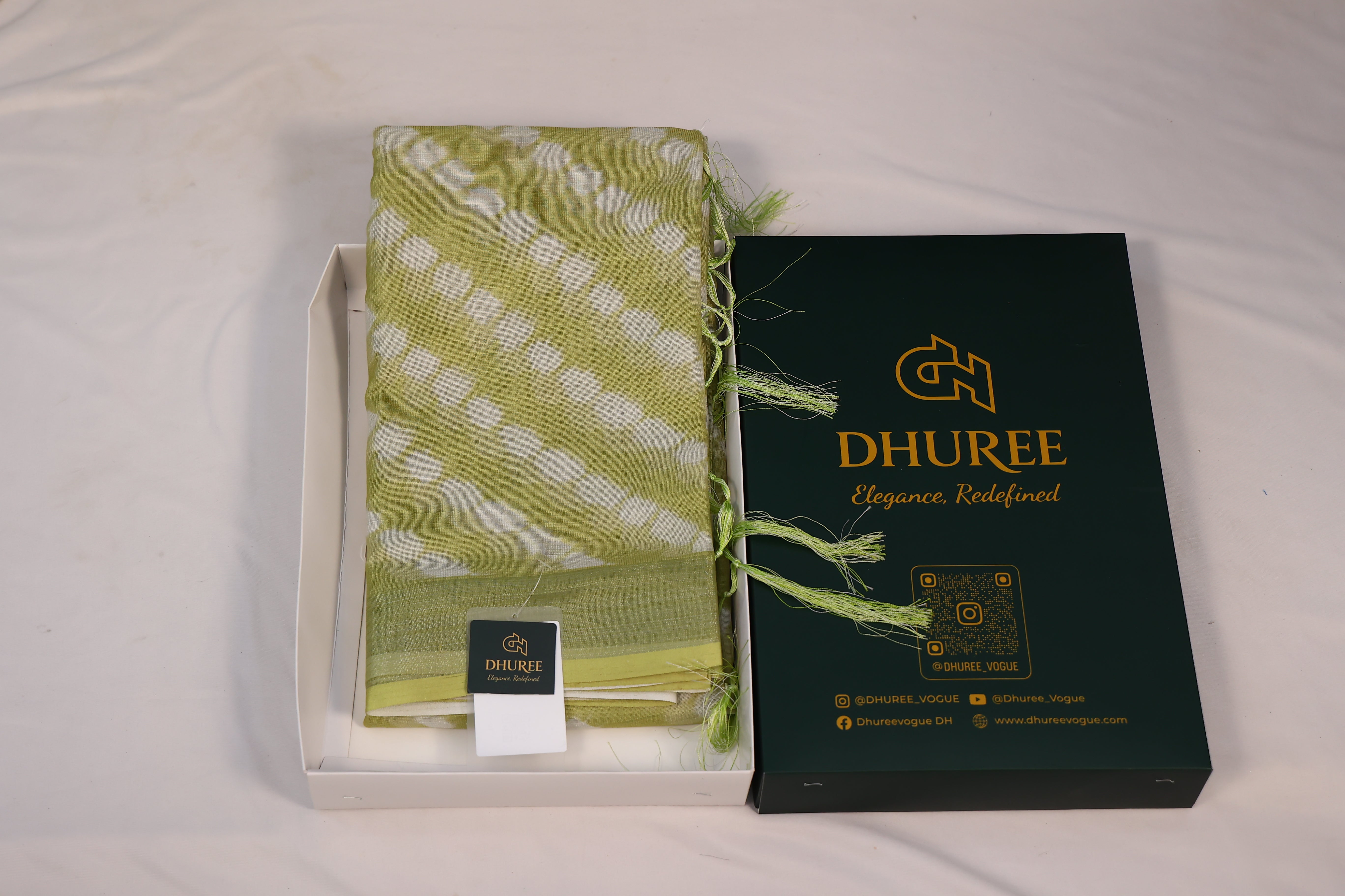 - DHUREE LINEN SAREE.