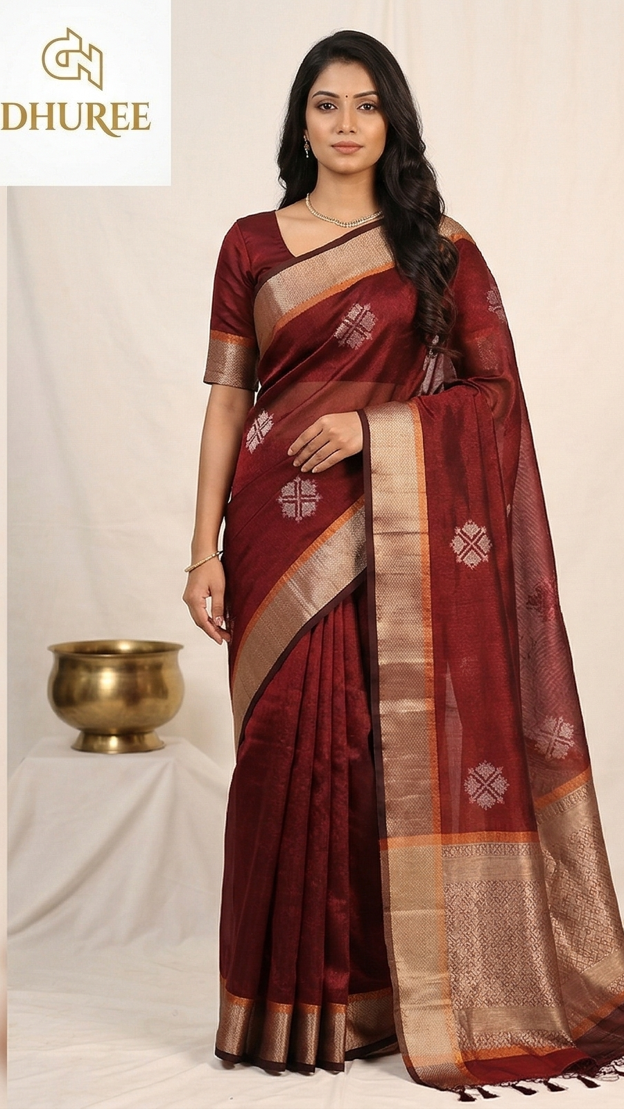 DHUREE LINEN SAREE.