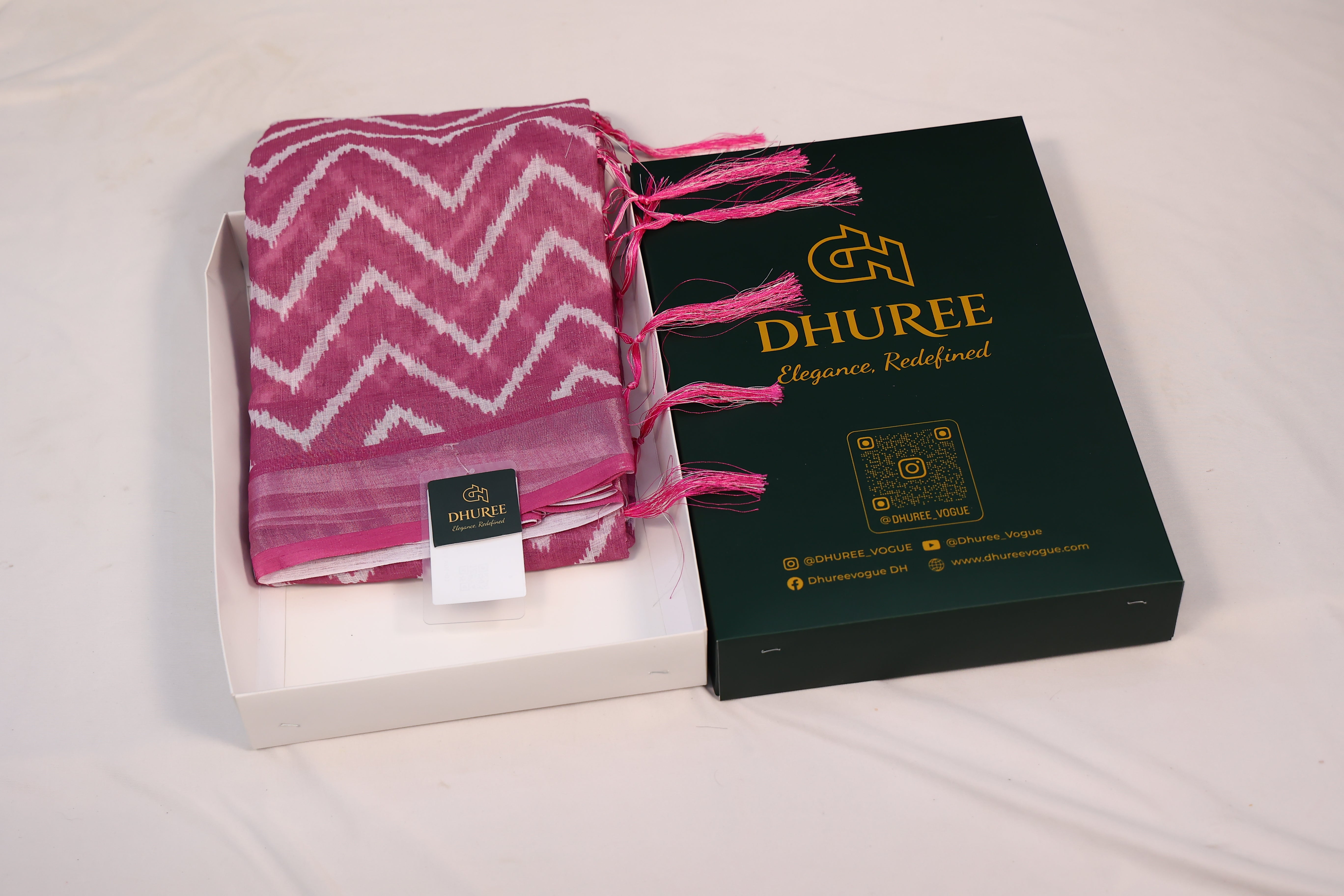 - DHUREE LINEN SAREE.