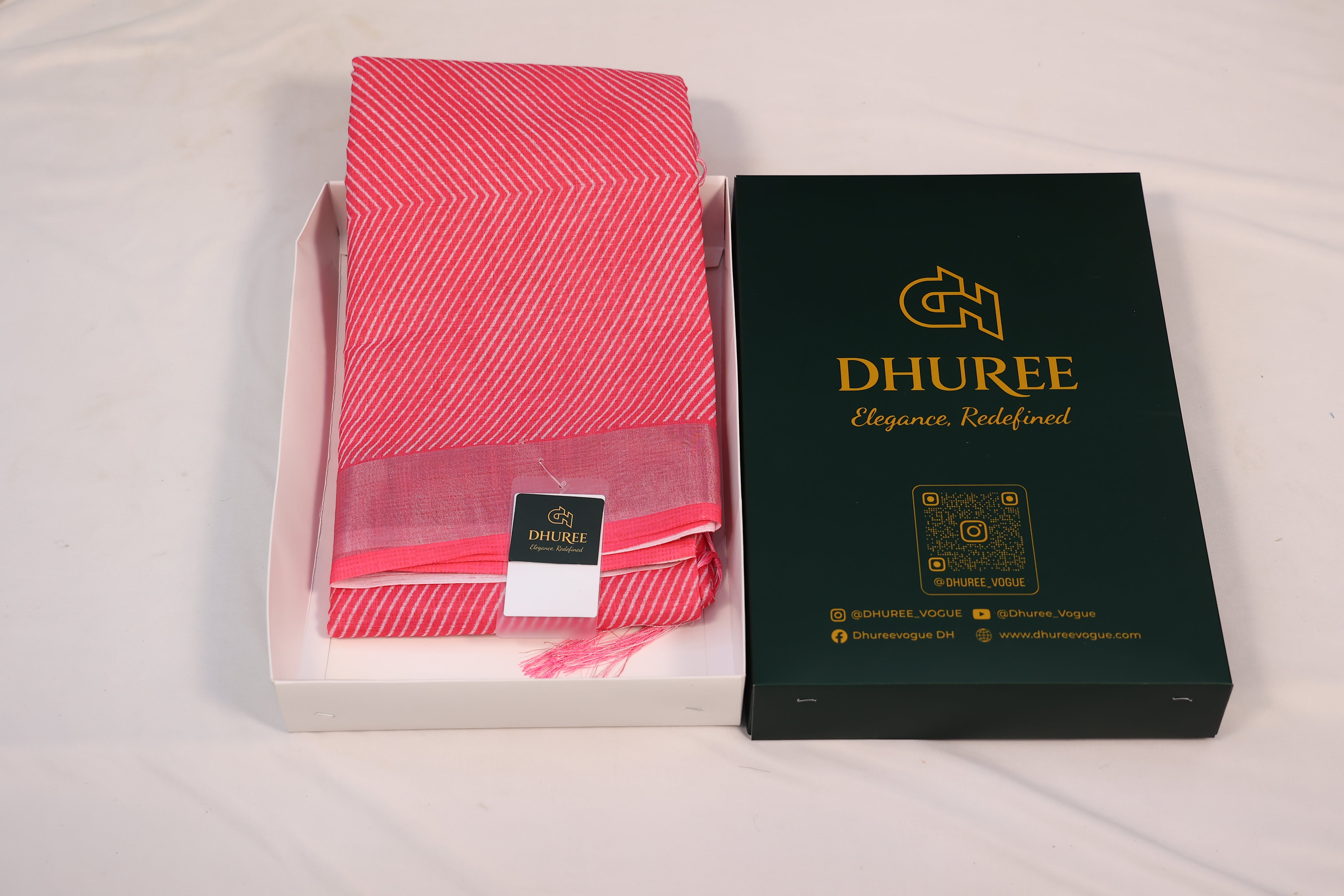 - DHUREE LINEN SAREE.