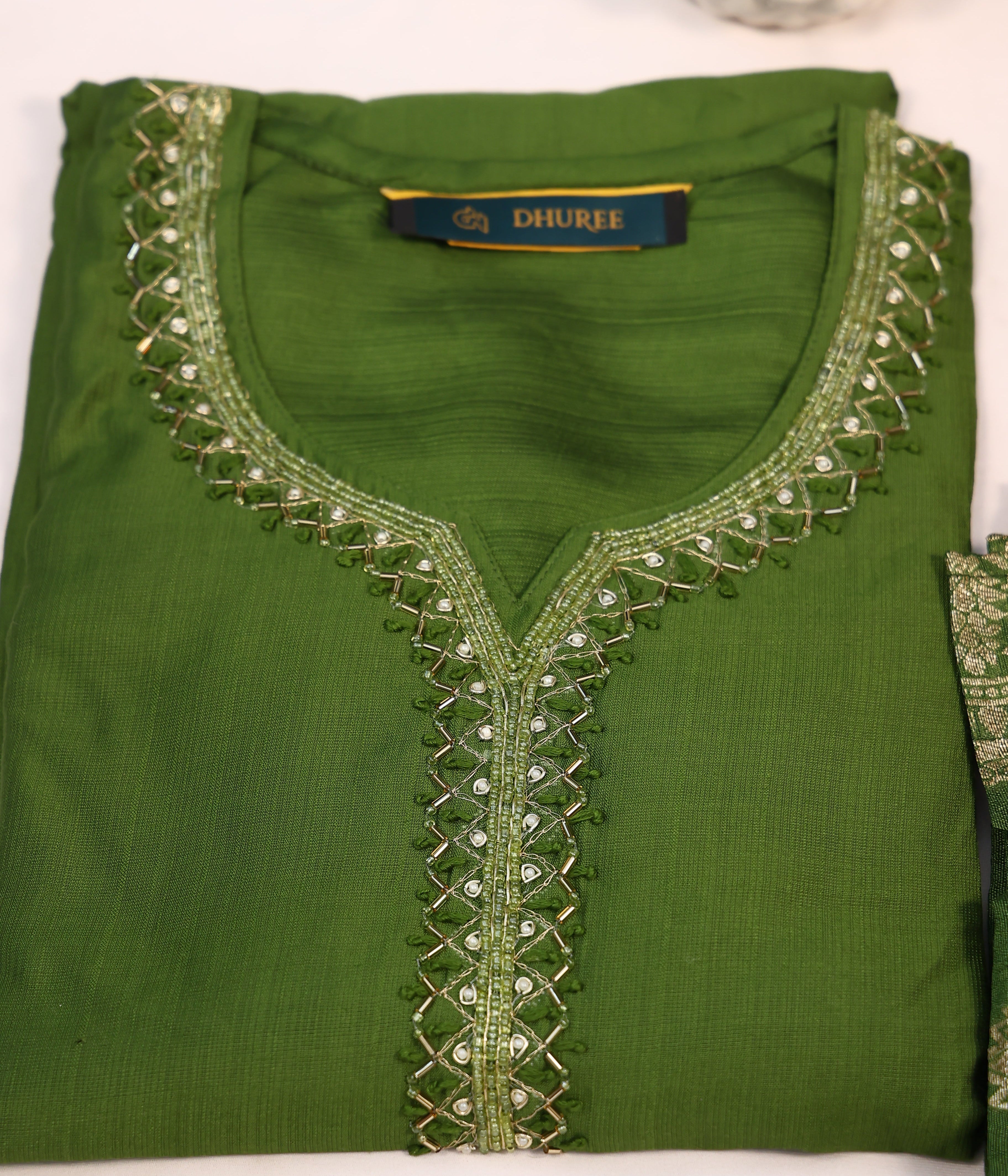 Women's Green Silk Blend Embellished Straight Kurta Set