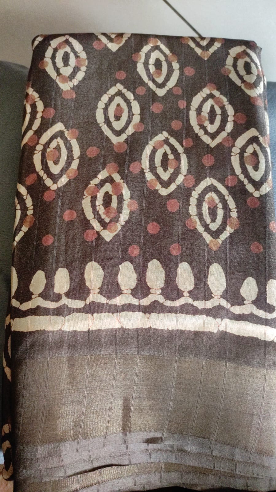- DHUREE HANDLOOM SILK.