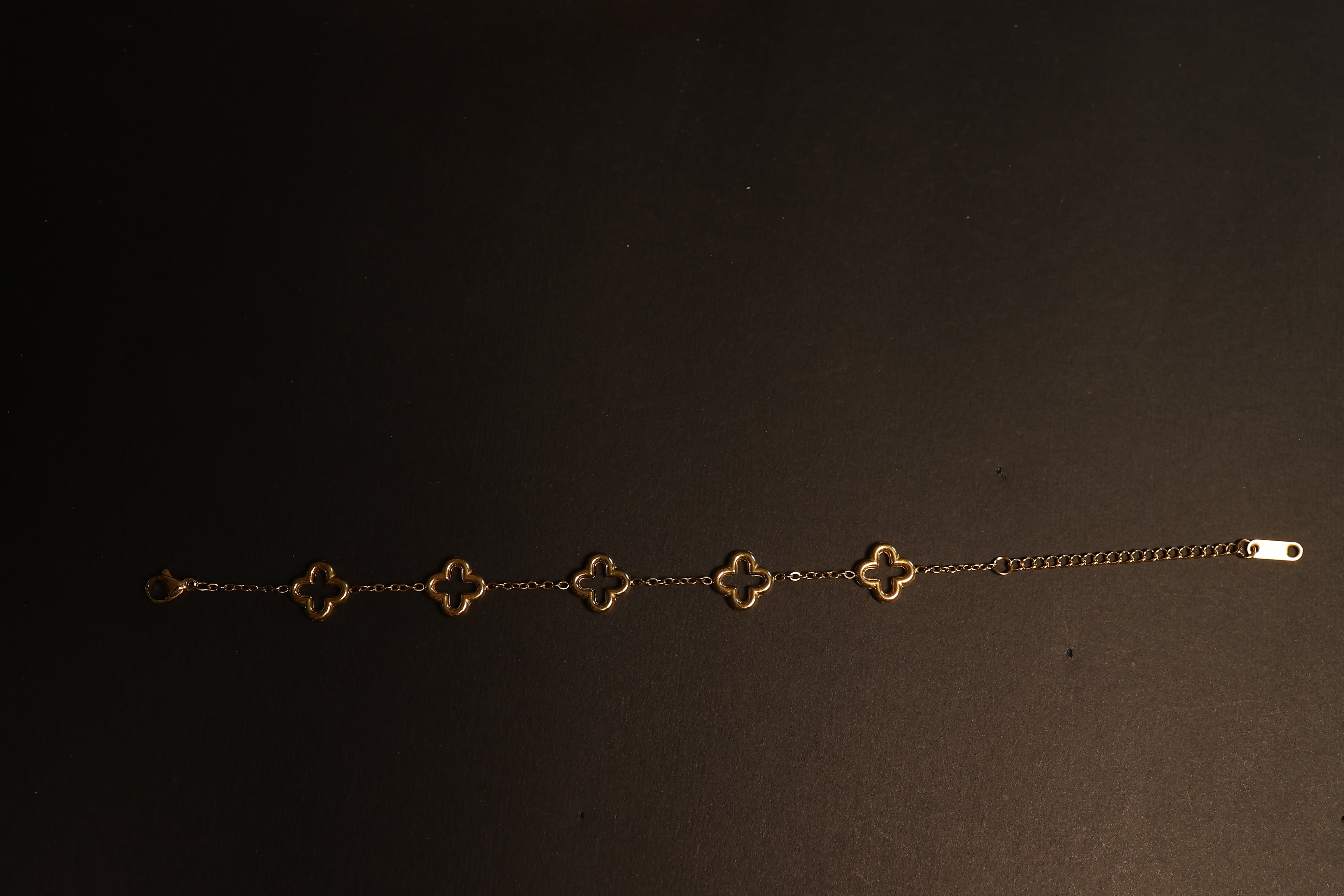 Dainty Flower Bracelet