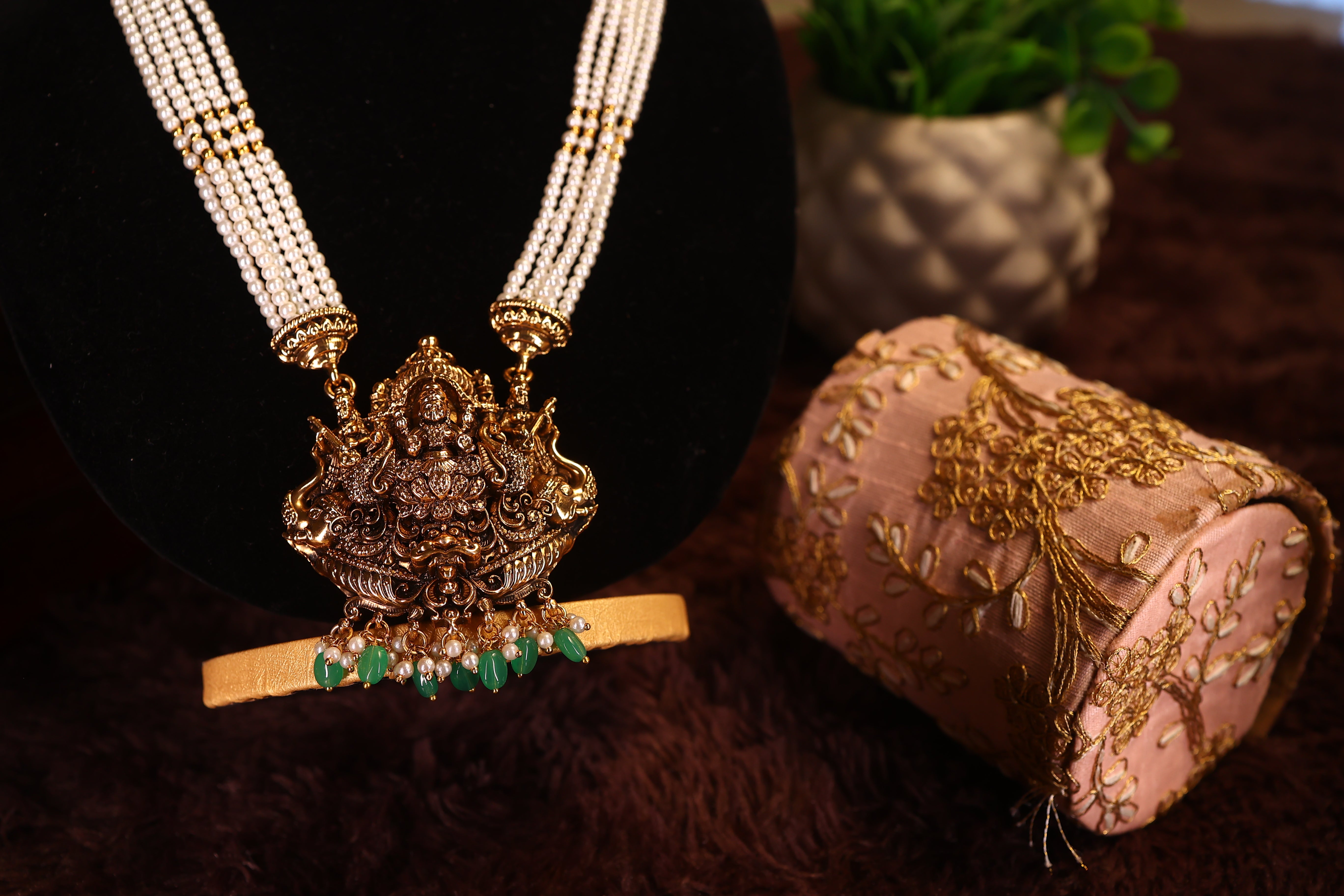 Lakshmi Motif Long Haram