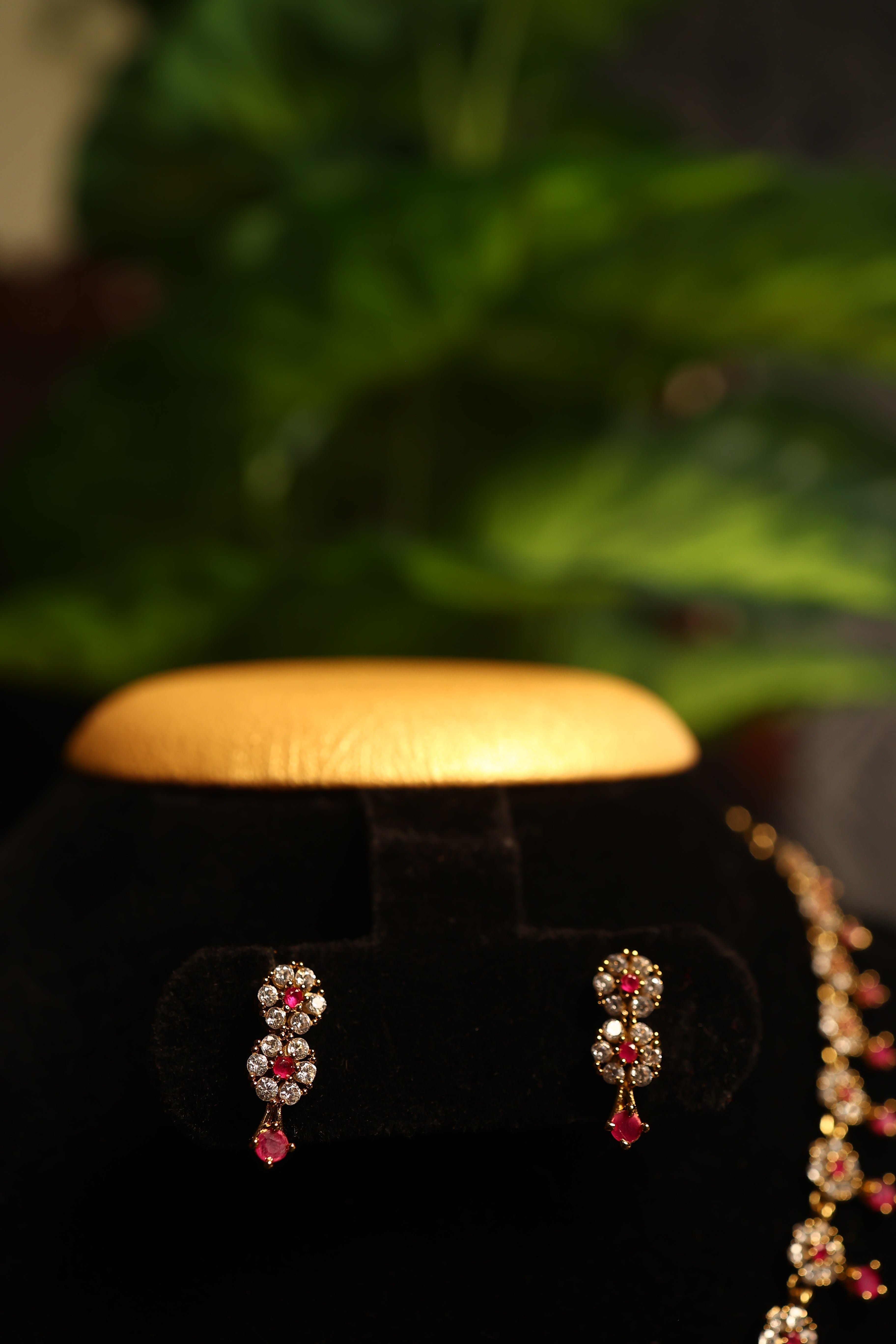 White & Rubee Stones Necklace