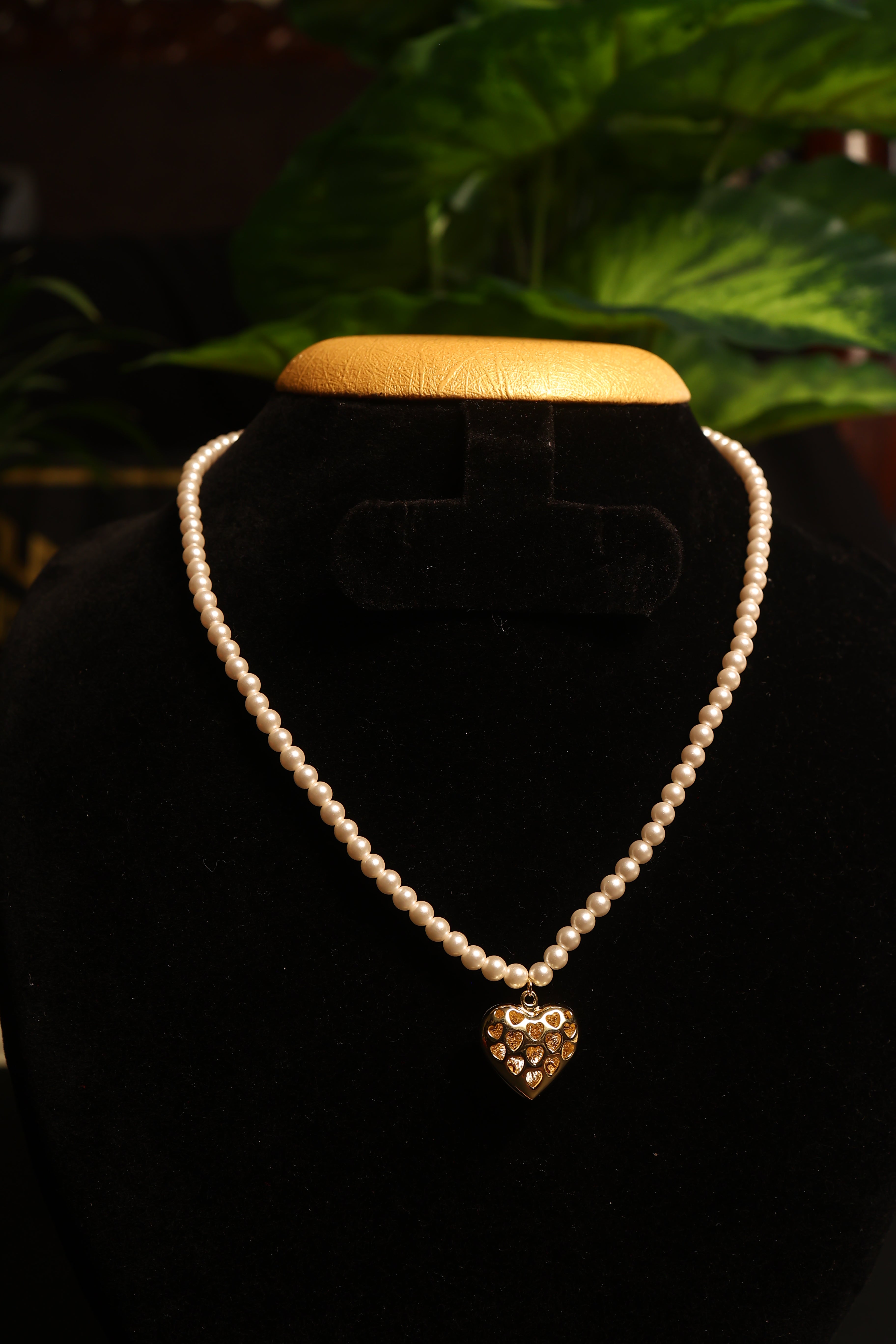 Western Pearl Necklace