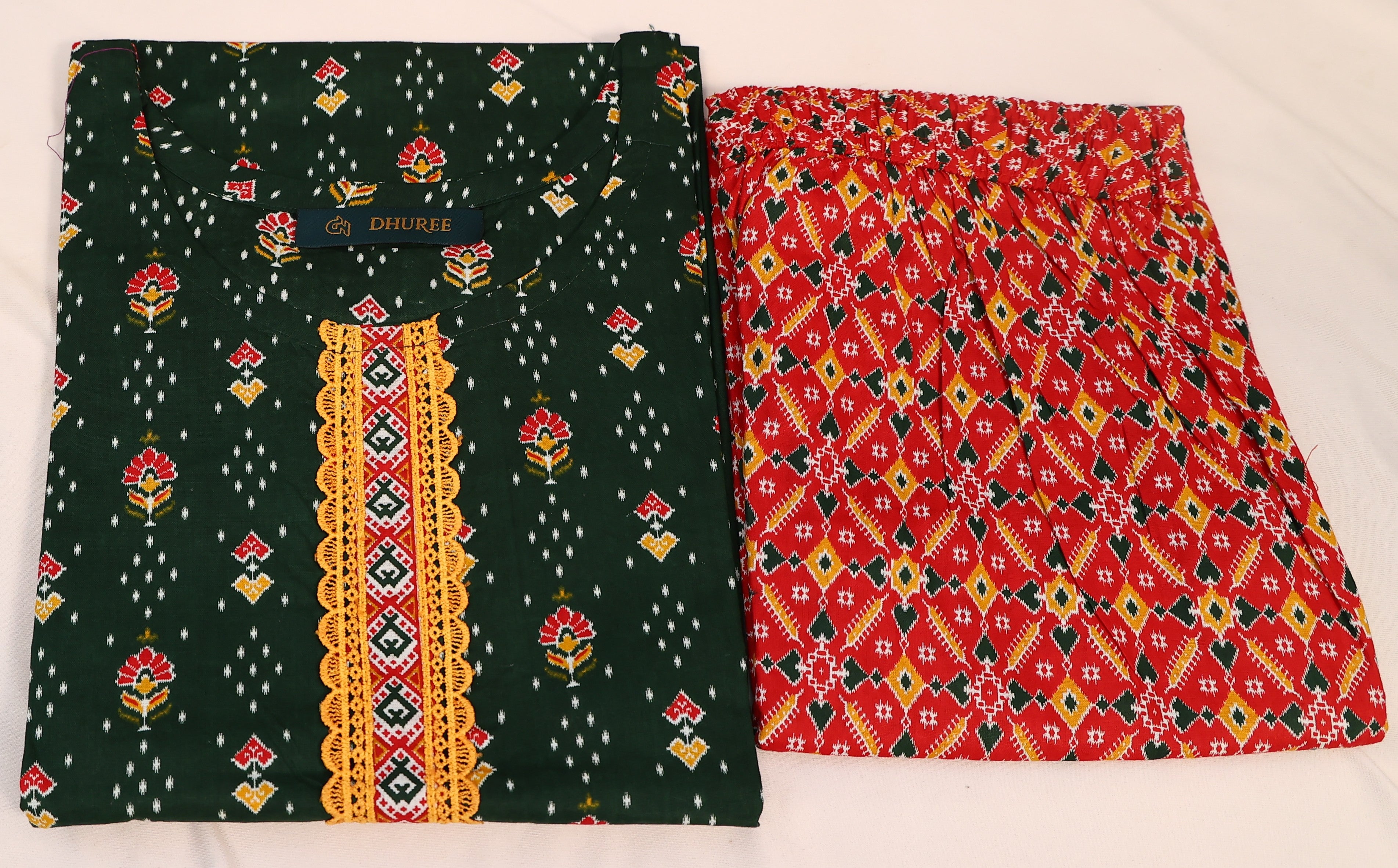 Floral Printed Regular Cotton Blend Kurta with Trouser.