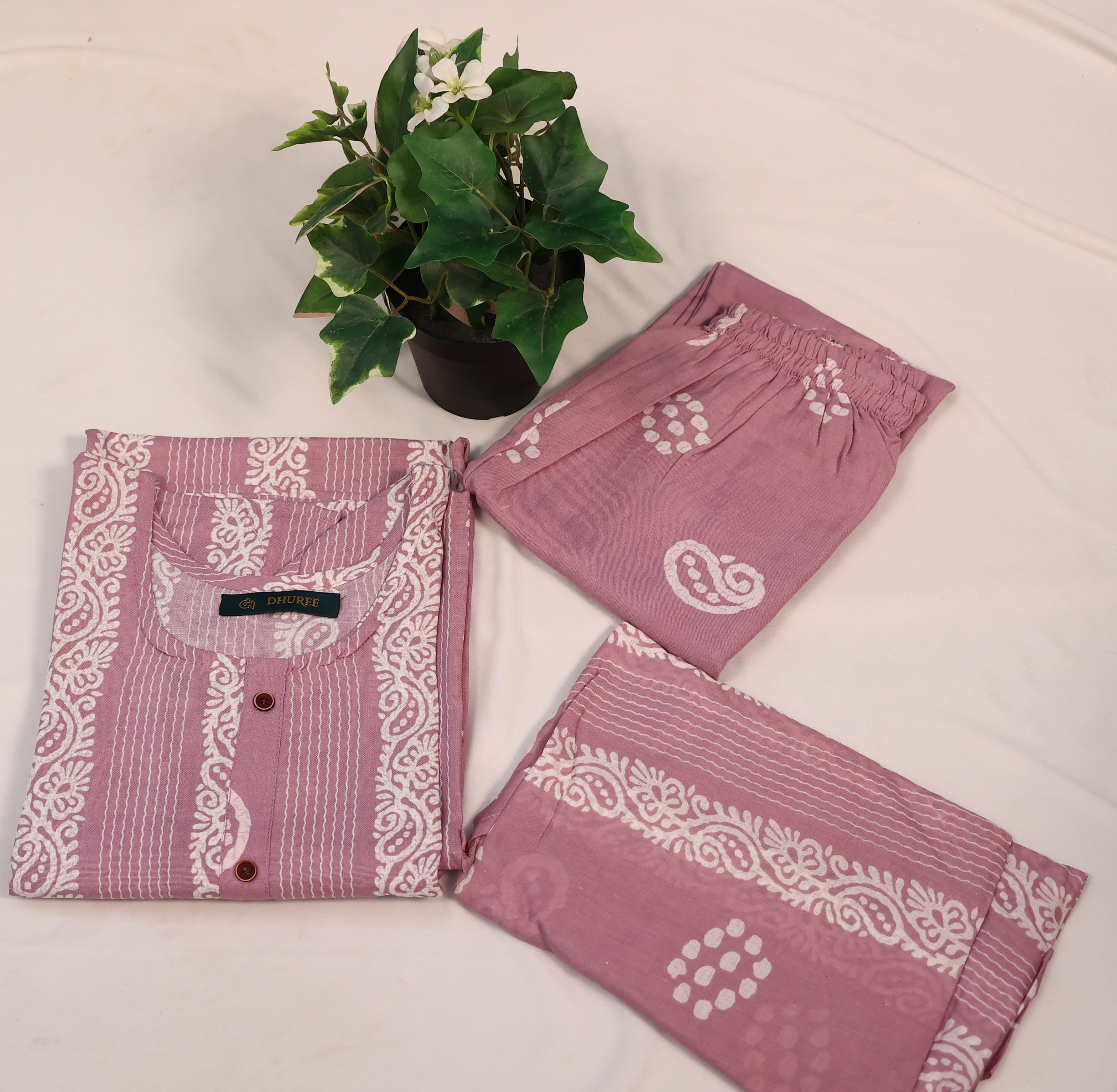 Floral Printed Panelled Round Neck light purple pure Cotton Kurta With Pant & Dupatta