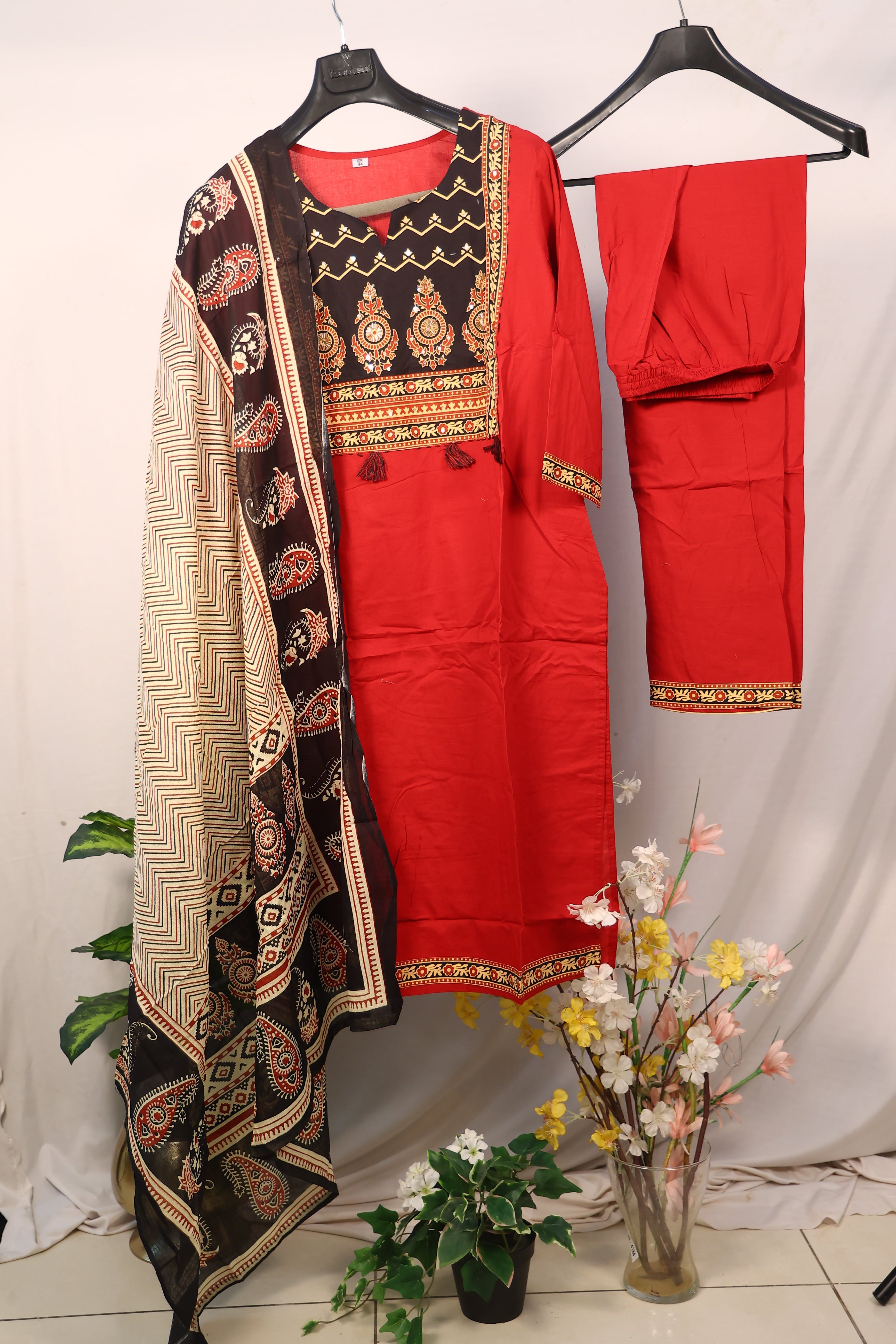 Women's  Pure Cotton Floral Printed Straight Kurta Set