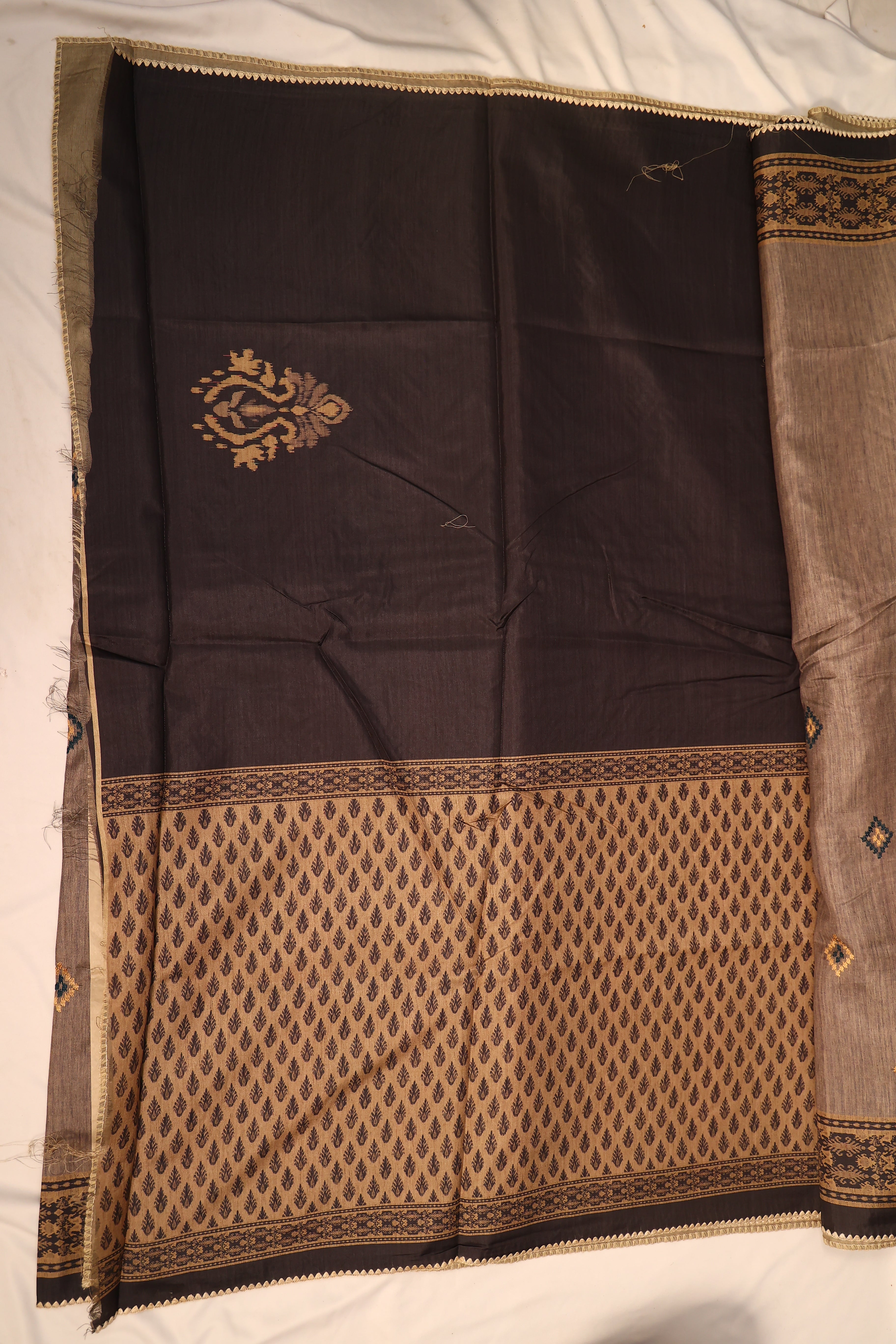 - DHUREE  COTTON DOLPHIN SAREE.