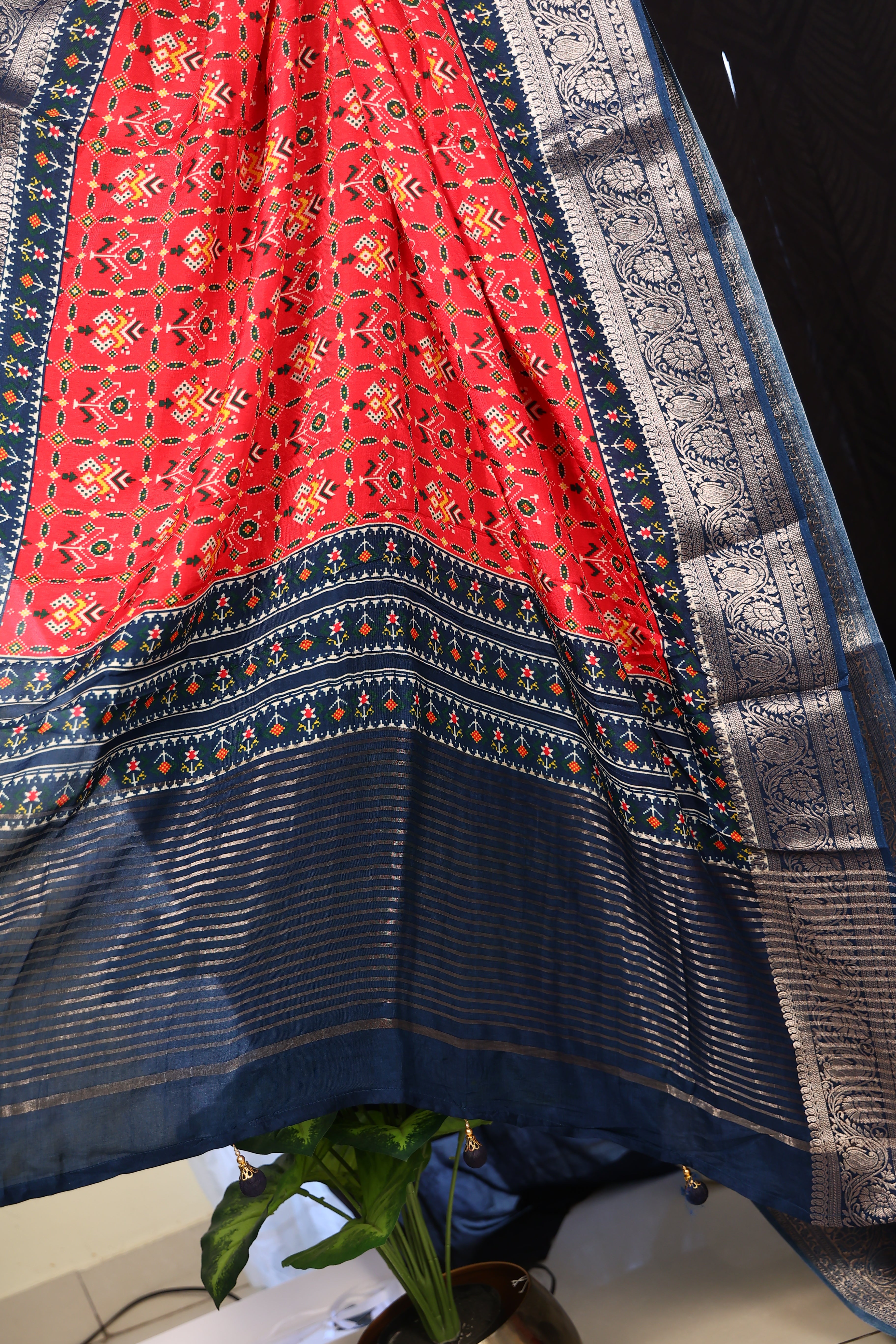 - DHUREE  DOLA SILK  SAREE.