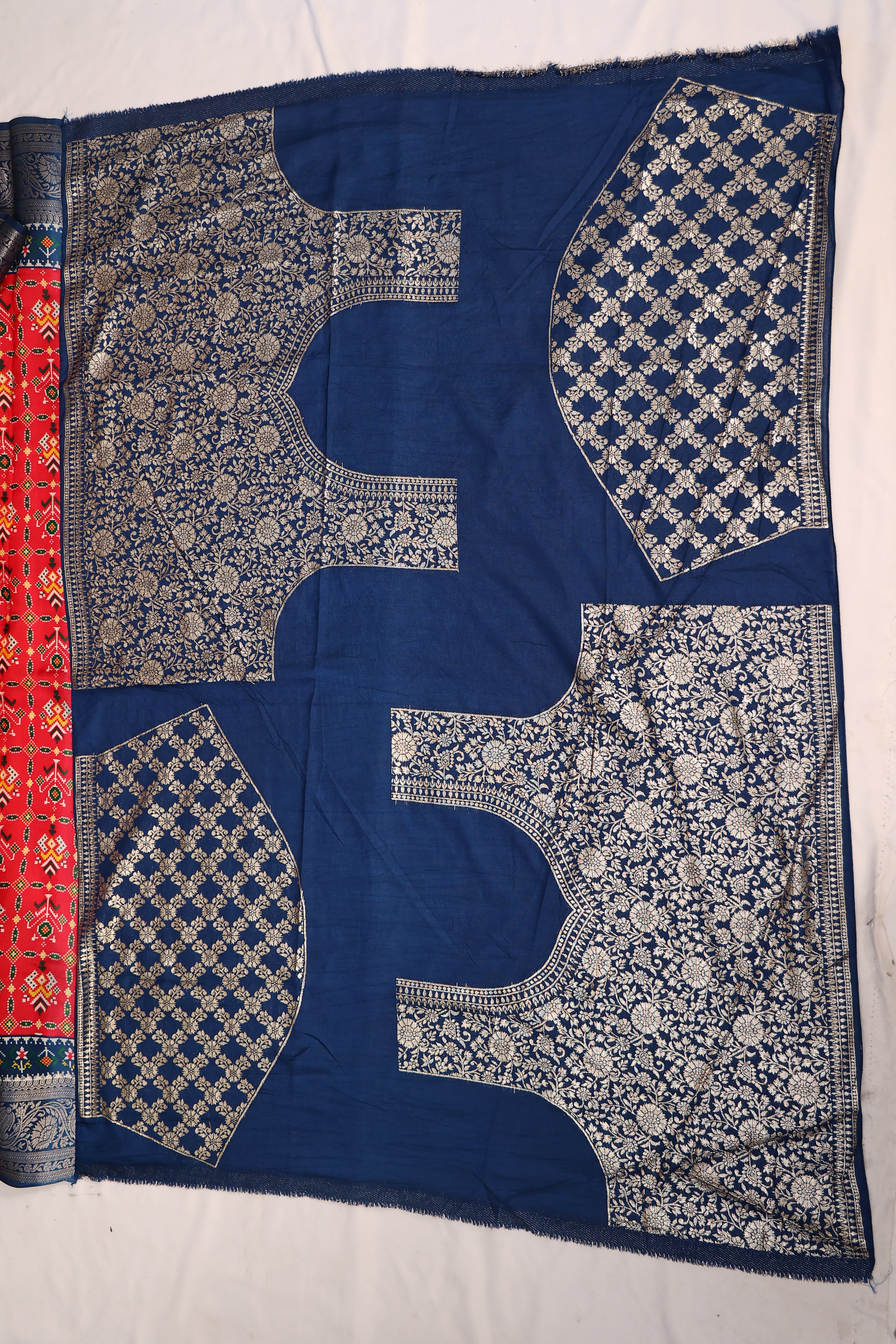 - DHUREE  DOLA SILK  SAREE.