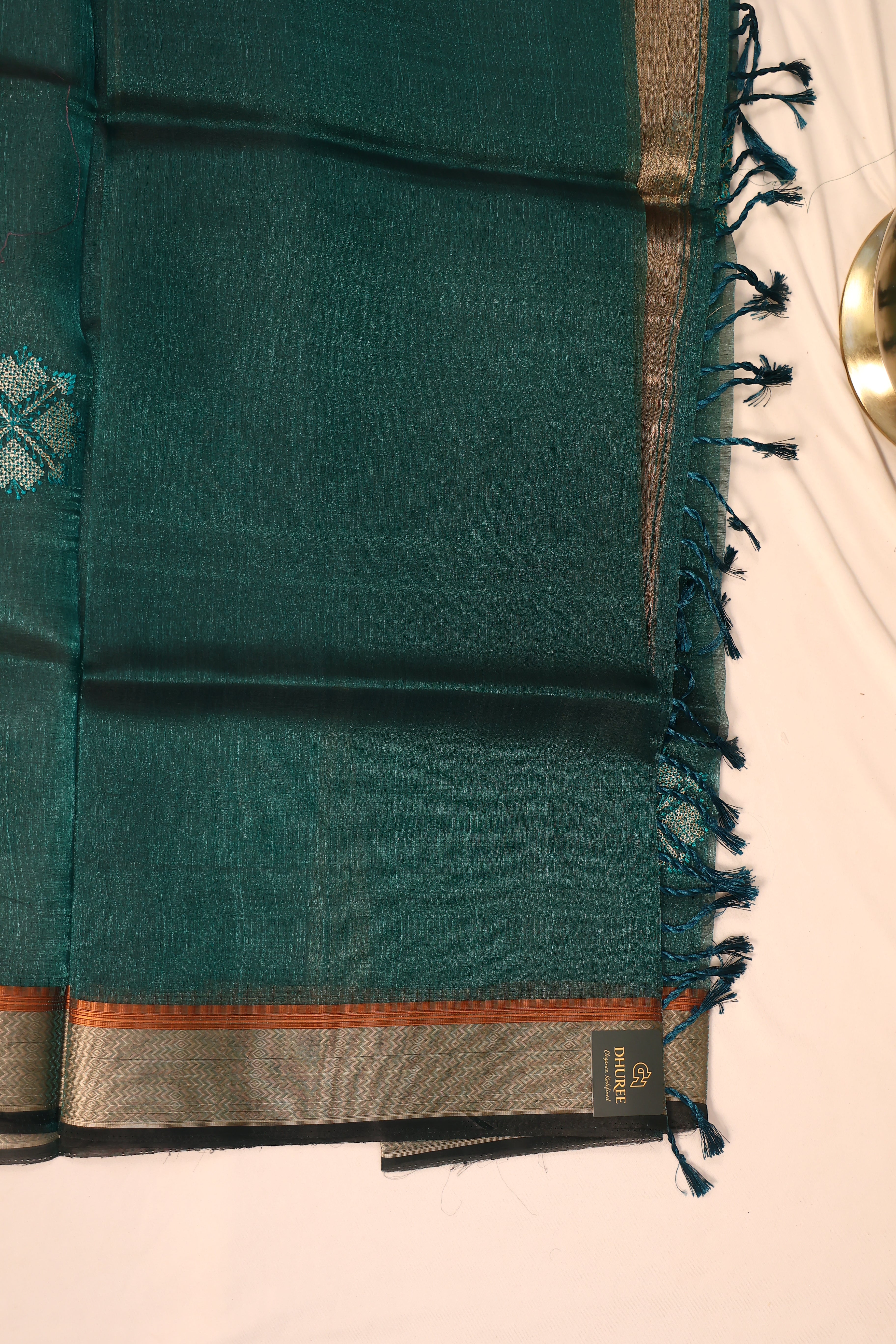 - DHUREE LINEN SAREE.