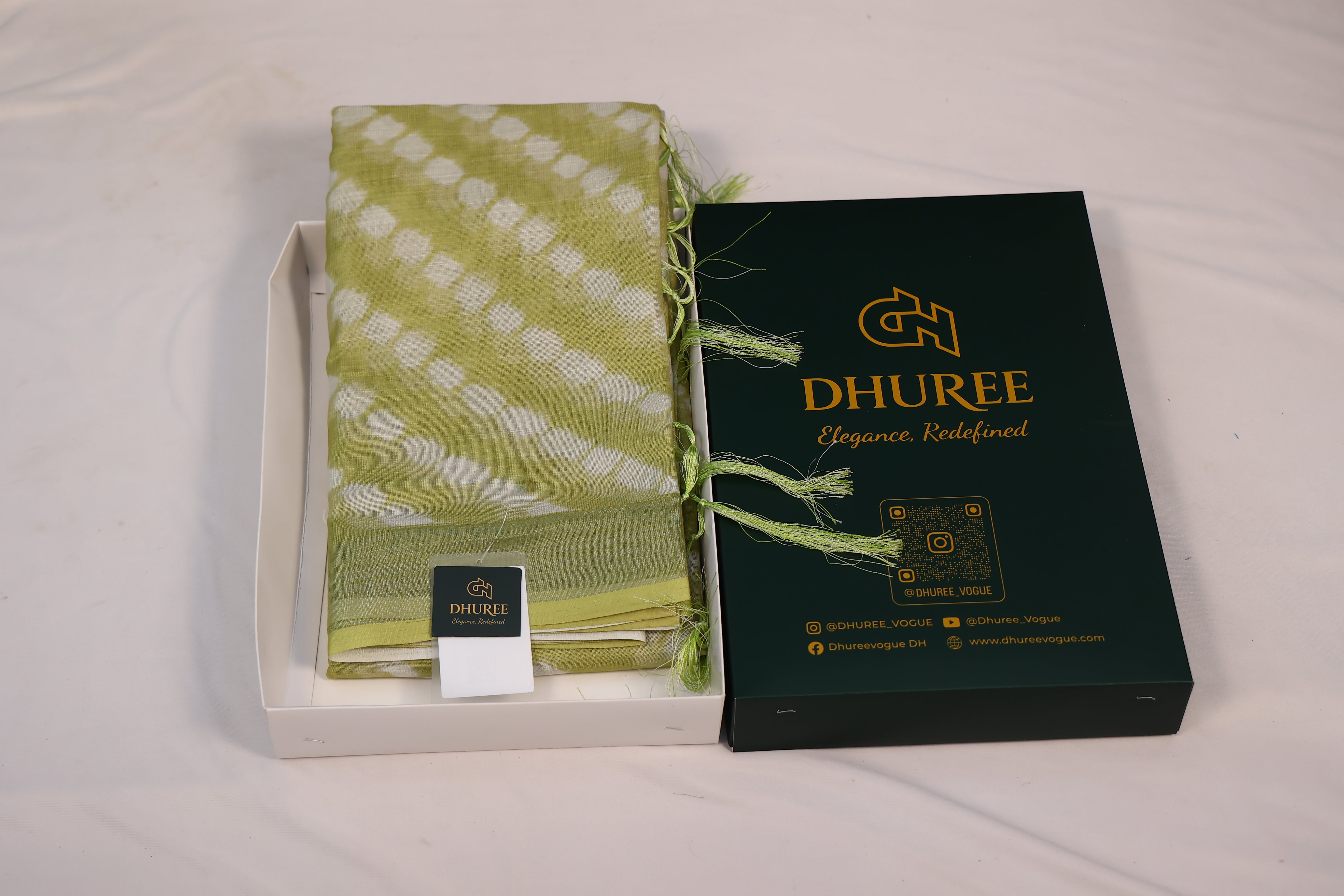 - DHUREE  LINEN  SAREE.