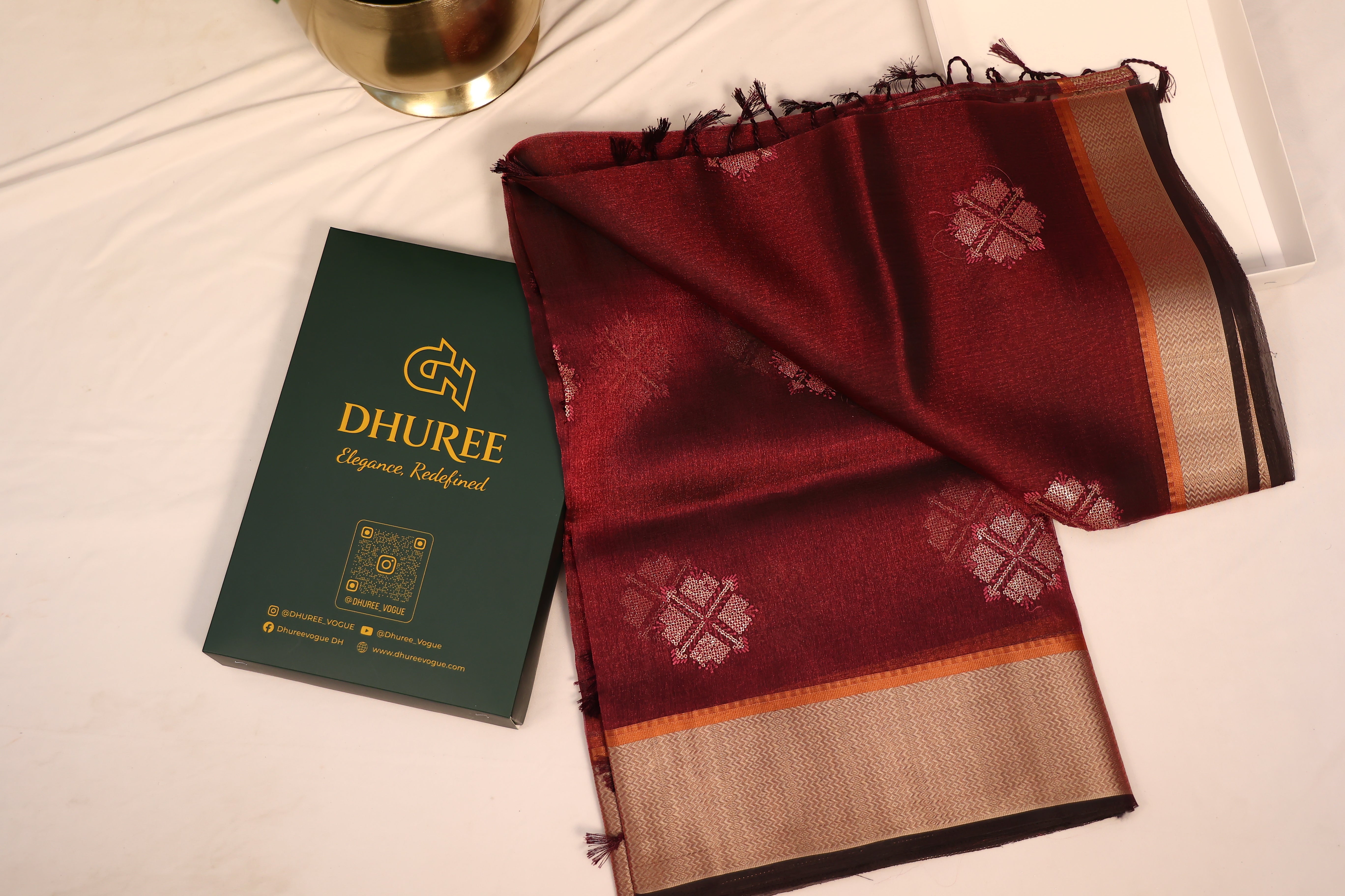 DHUREE LINEN SAREE.