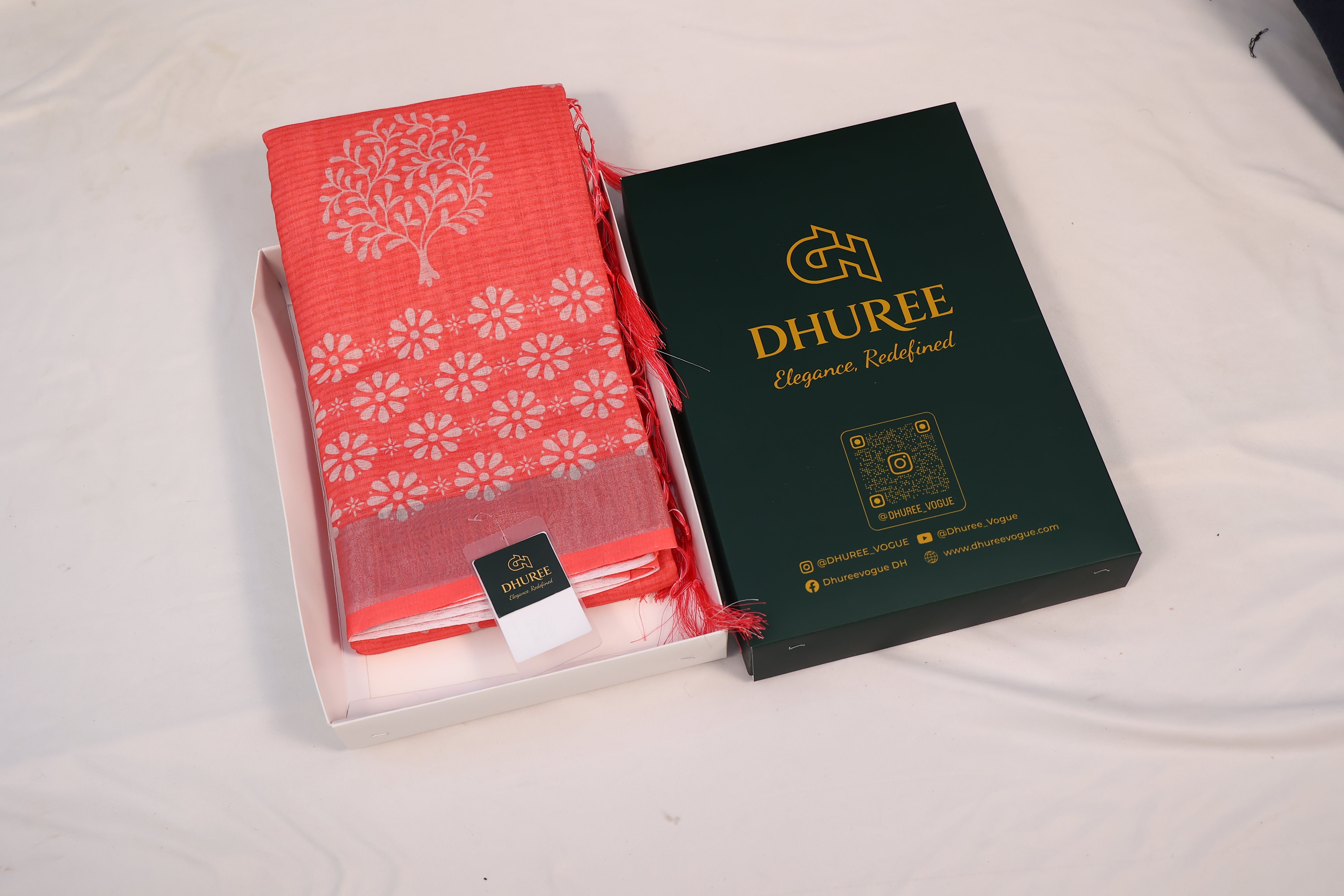 - DHUREE  LINEN  SAREE.