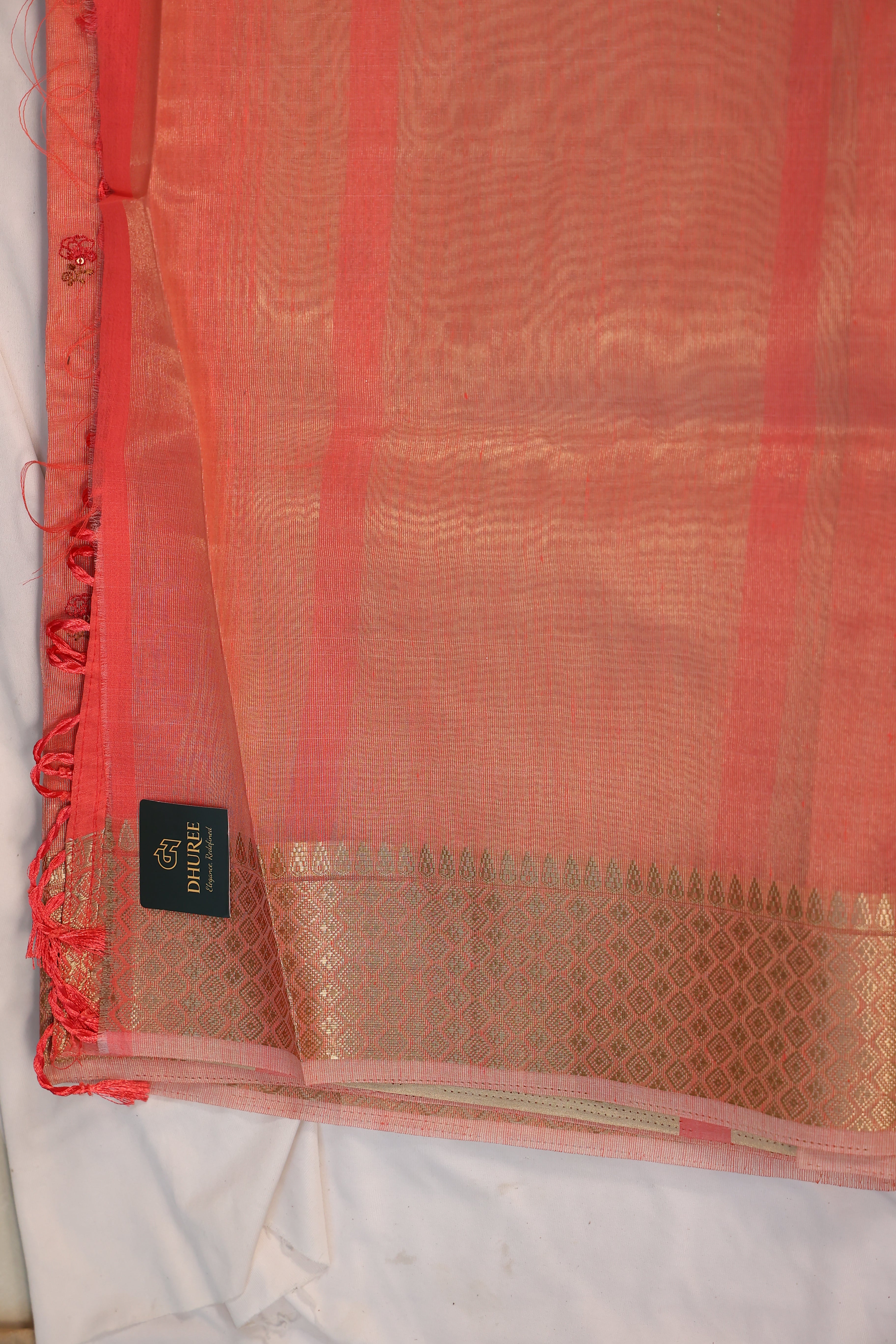 - DHUREE  LINEN  SAREE.