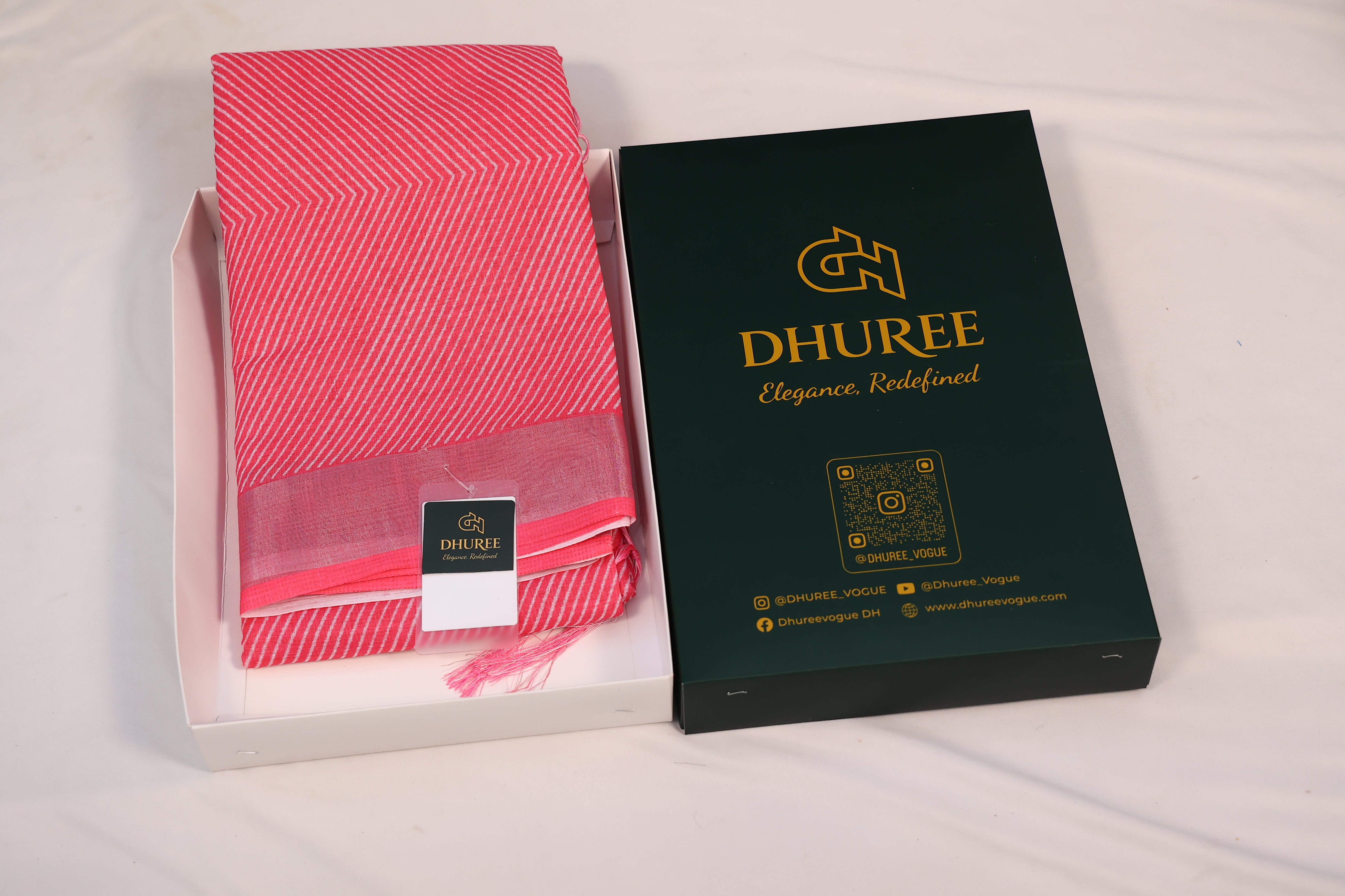 - DHUREE  LINEN  SAREE.