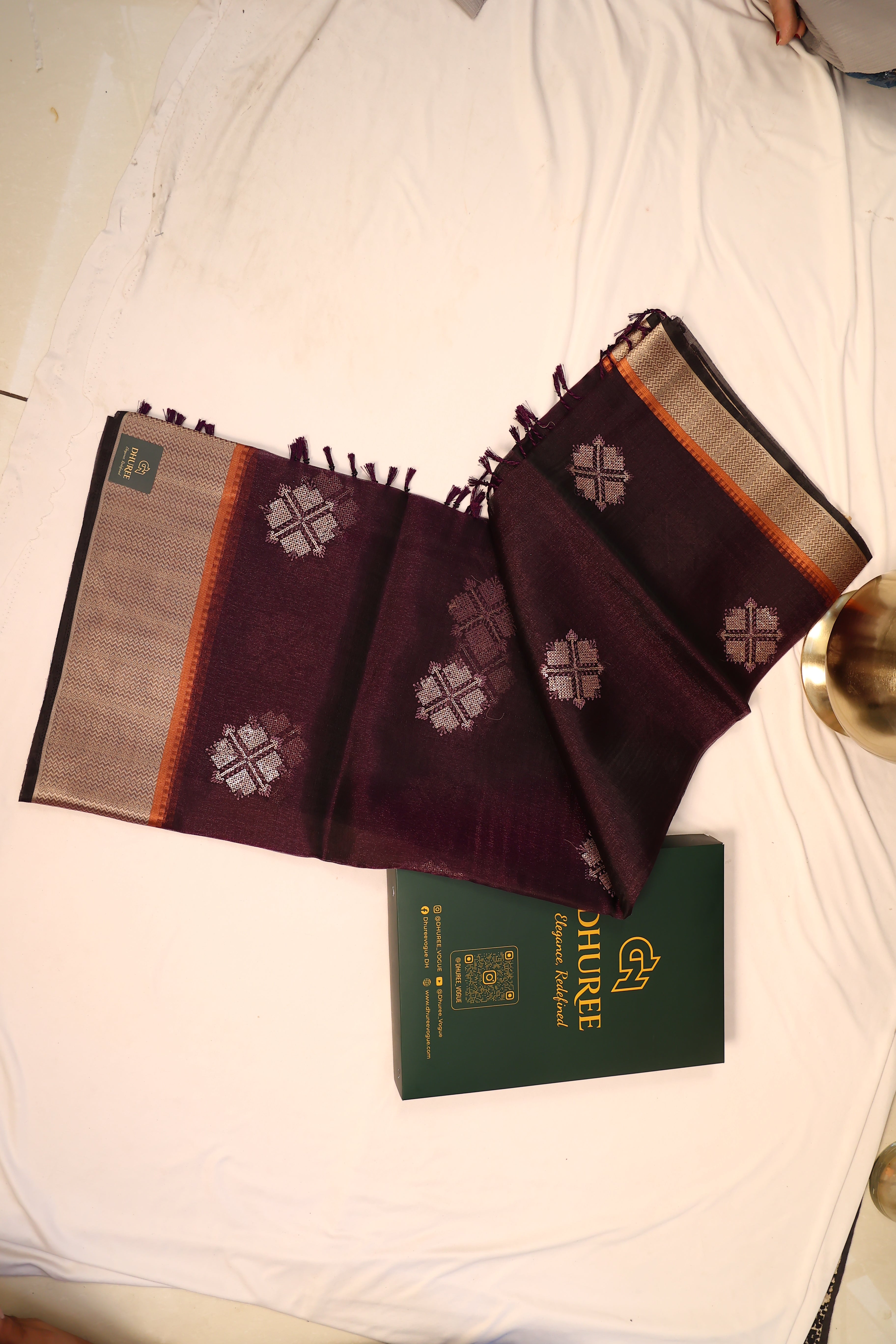 - DHUREE LINEN SAREE.