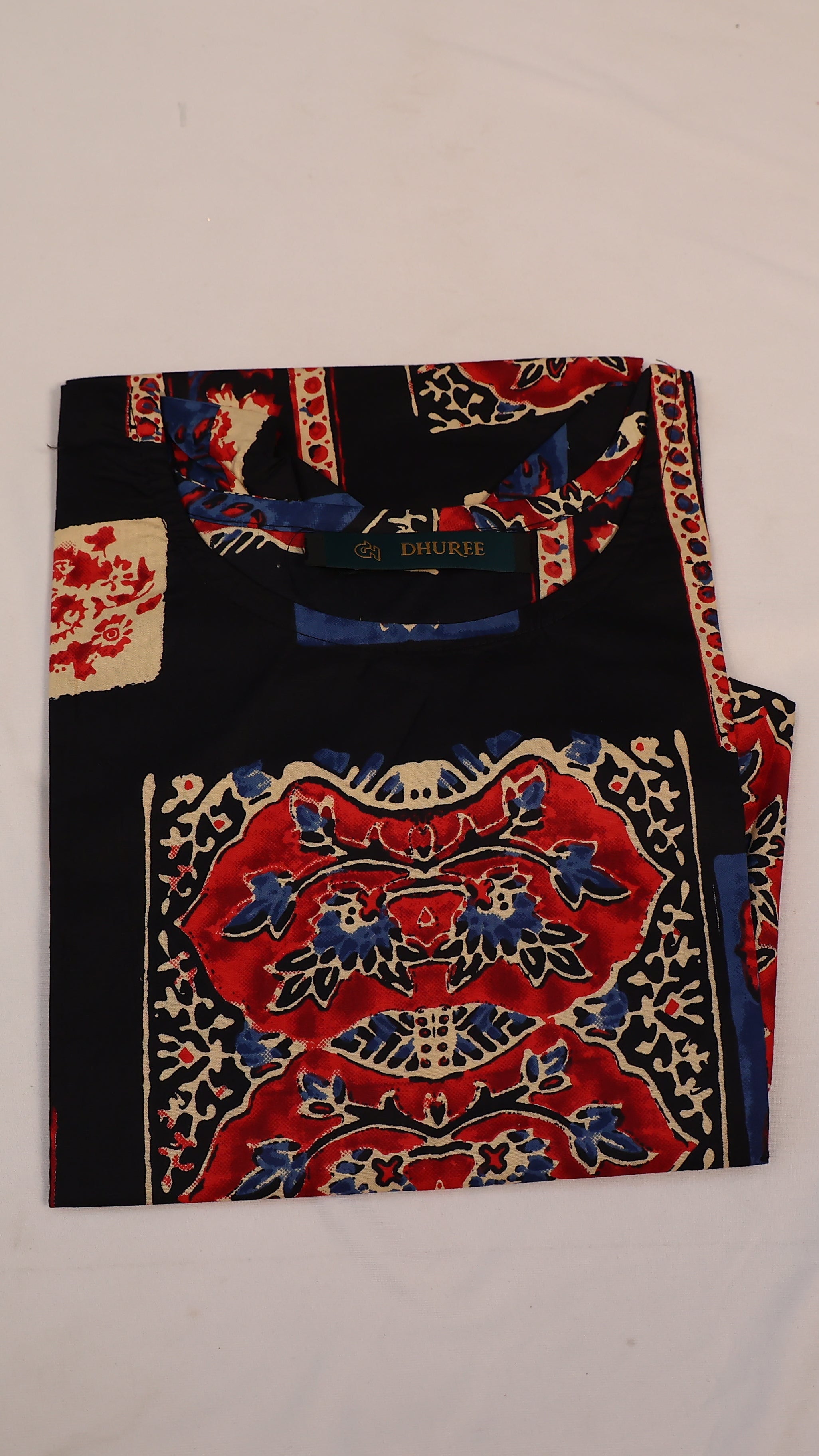 Women Ethnic Motifs Printed Straight Kurti