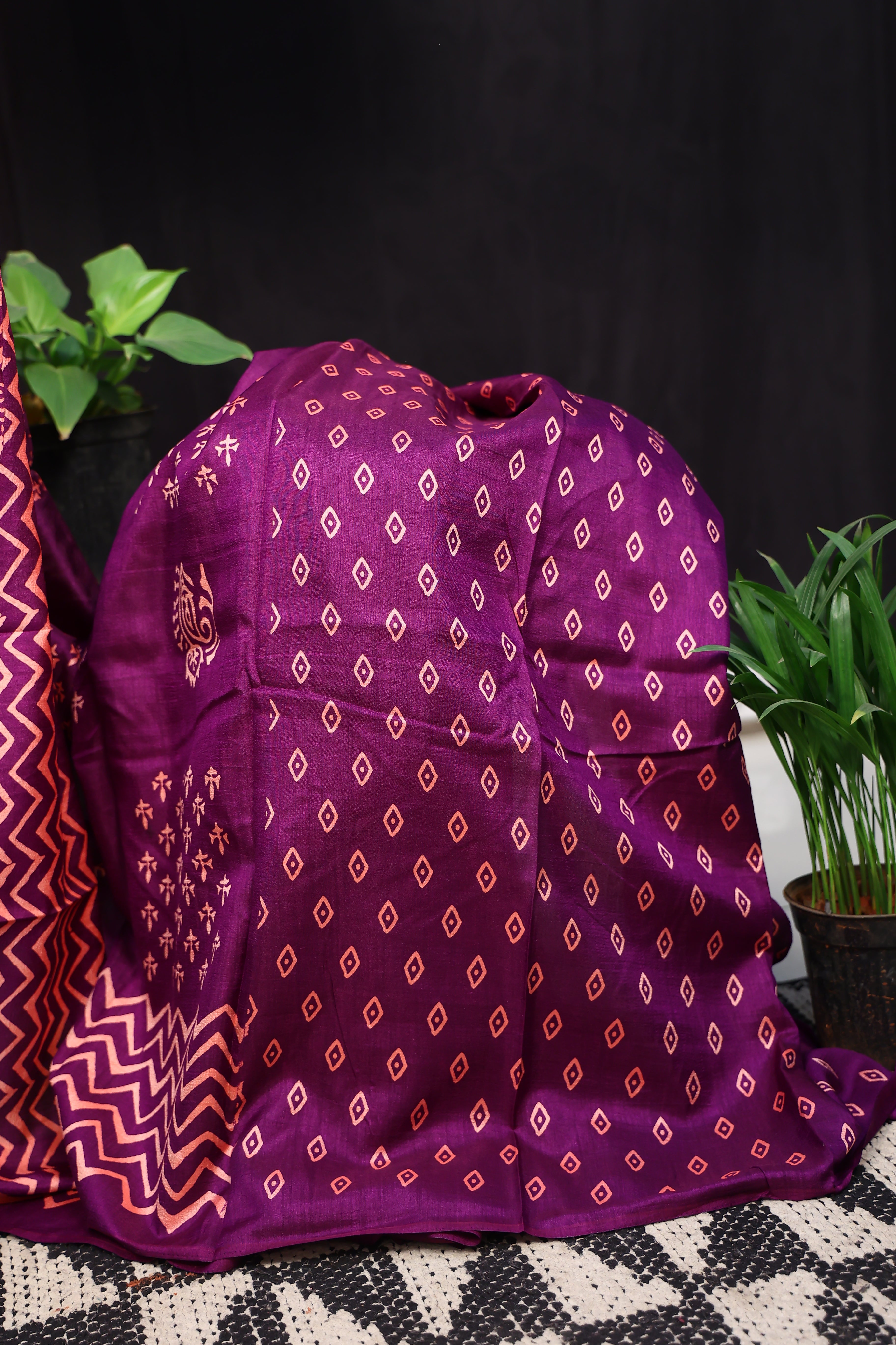 DHUREE DOLA  SILK